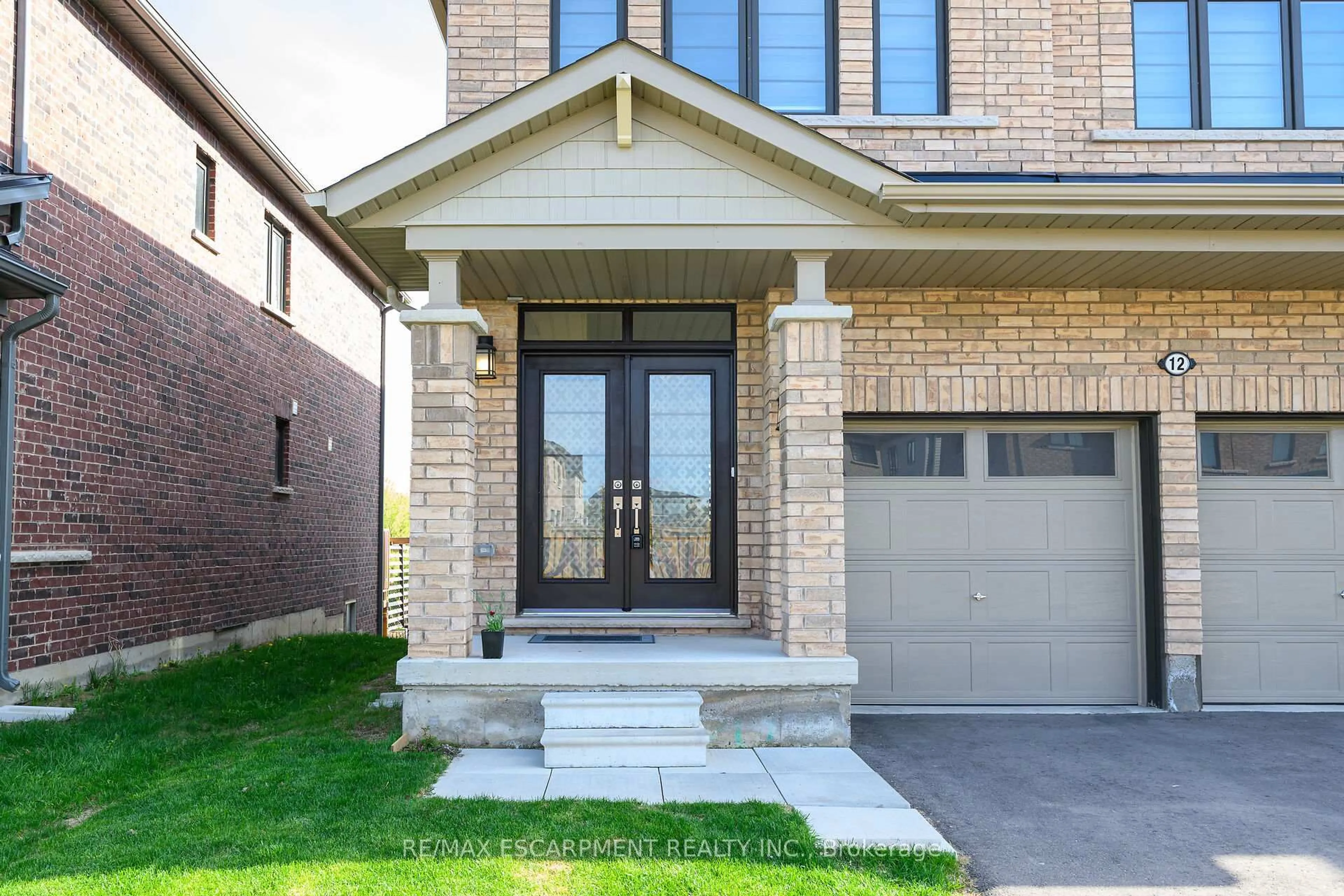 Home with brick exterior material, street for 12 Midhurst Hts, Hamilton Ontario L8J 0K9
