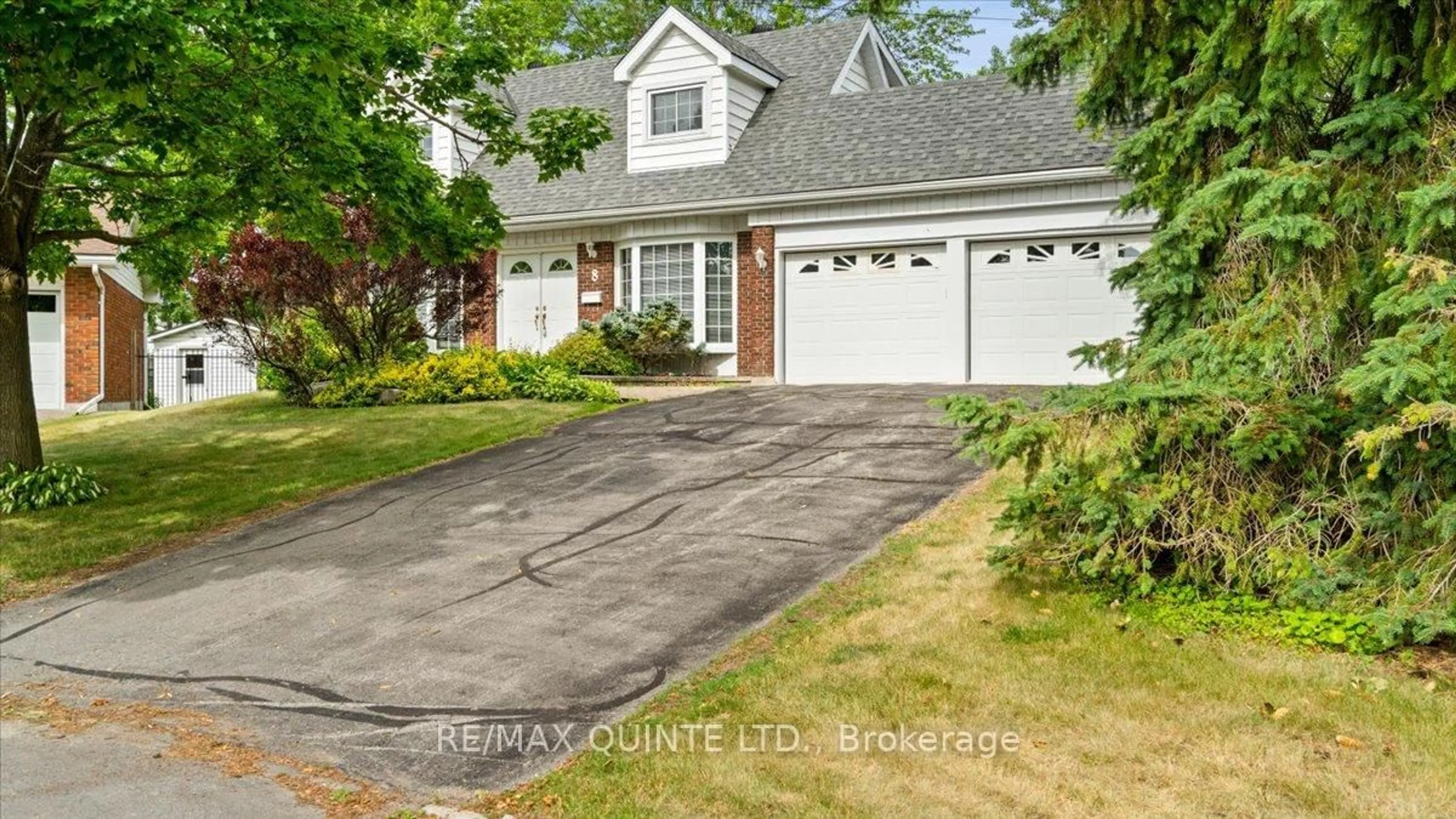 Home with vinyl exterior material, street for 8 Enid Crt, Belleville Ontario K8P 1G3