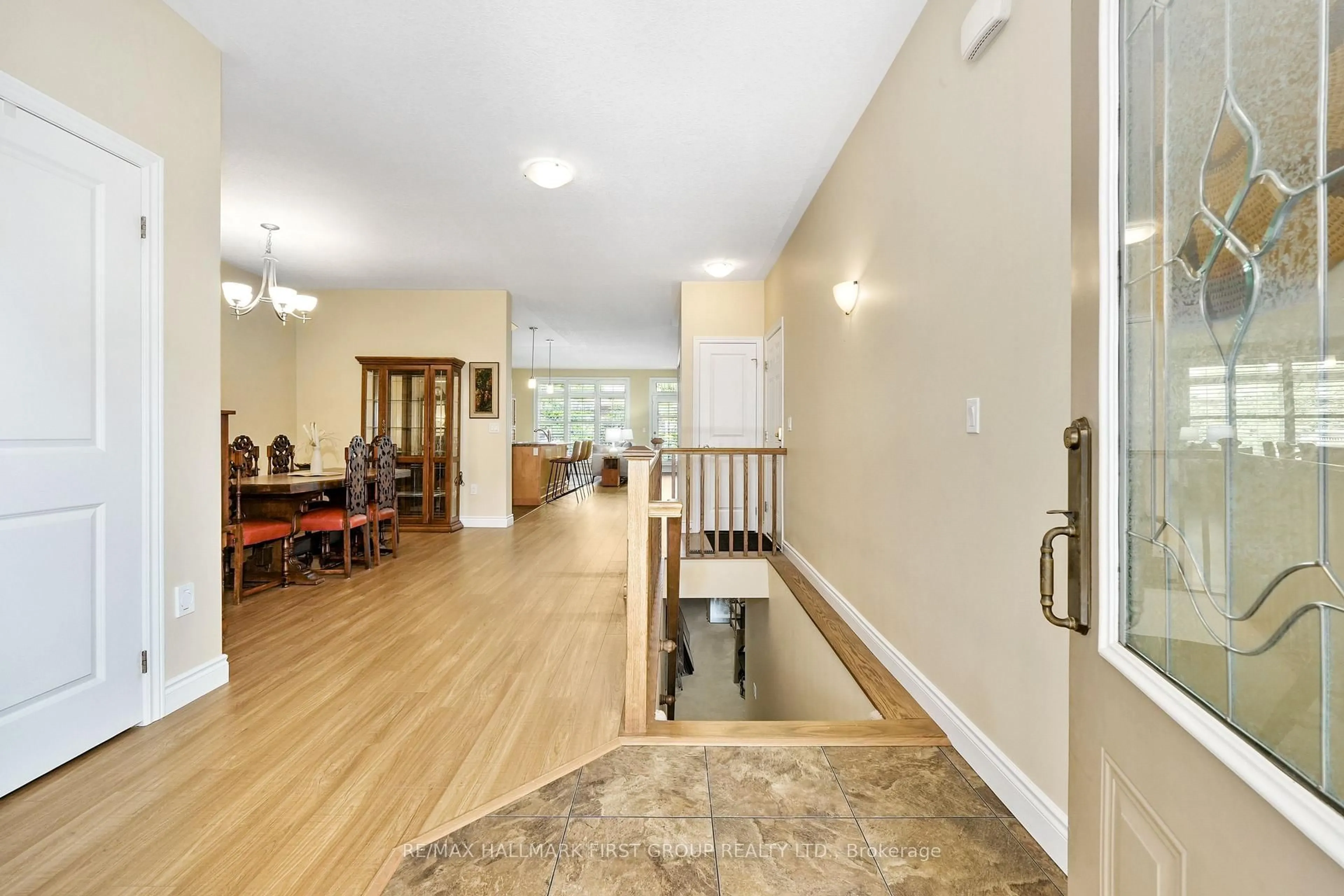 Indoor foyer for 55 Munroe St #1803, Cobourg Ontario K9A 1B9