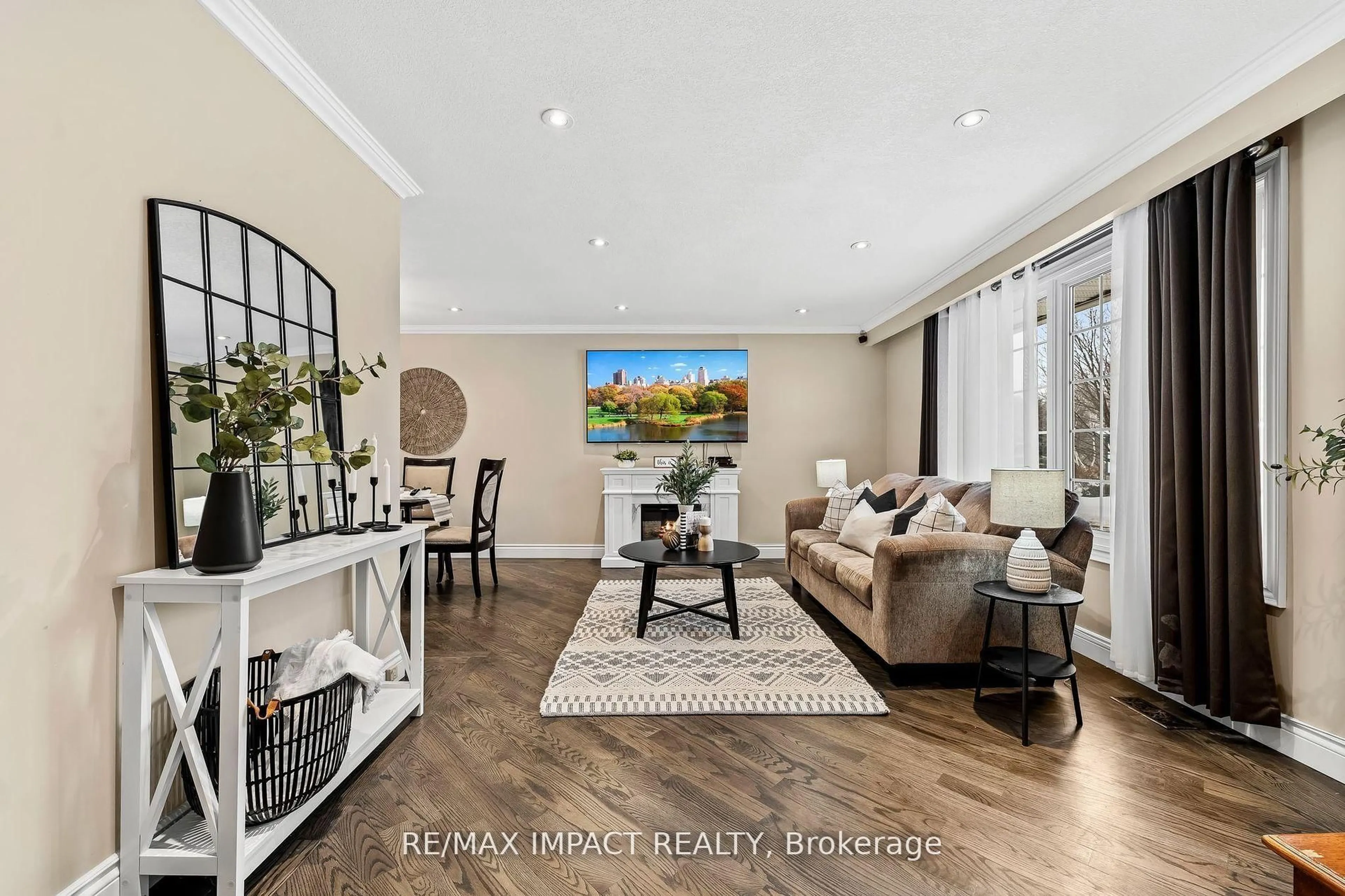 Living room with furniture, unknown for 1158 Weller St, Peterborough West Ontario K9J 7M8