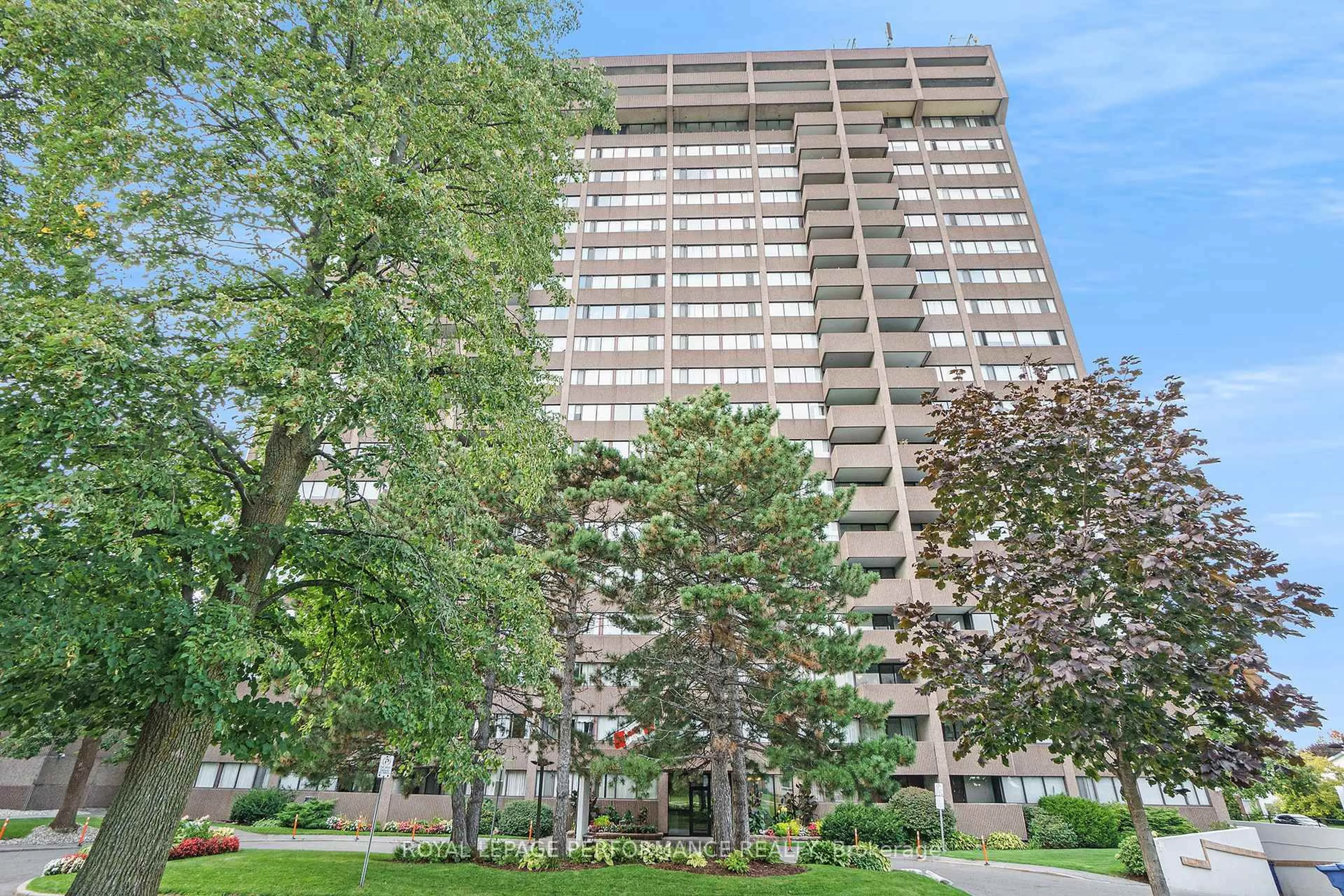 Patio, building for 1285 Cahill Dr #1901, Ottawa Ontario K1V 9A7