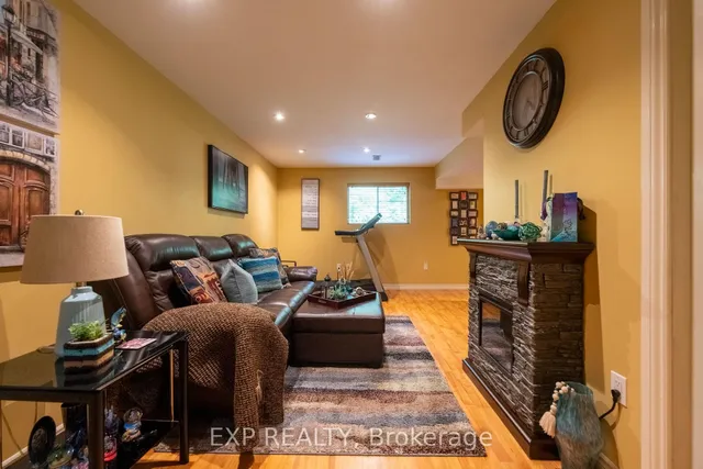 Additional property image - 44 Frances Ave Unit 28