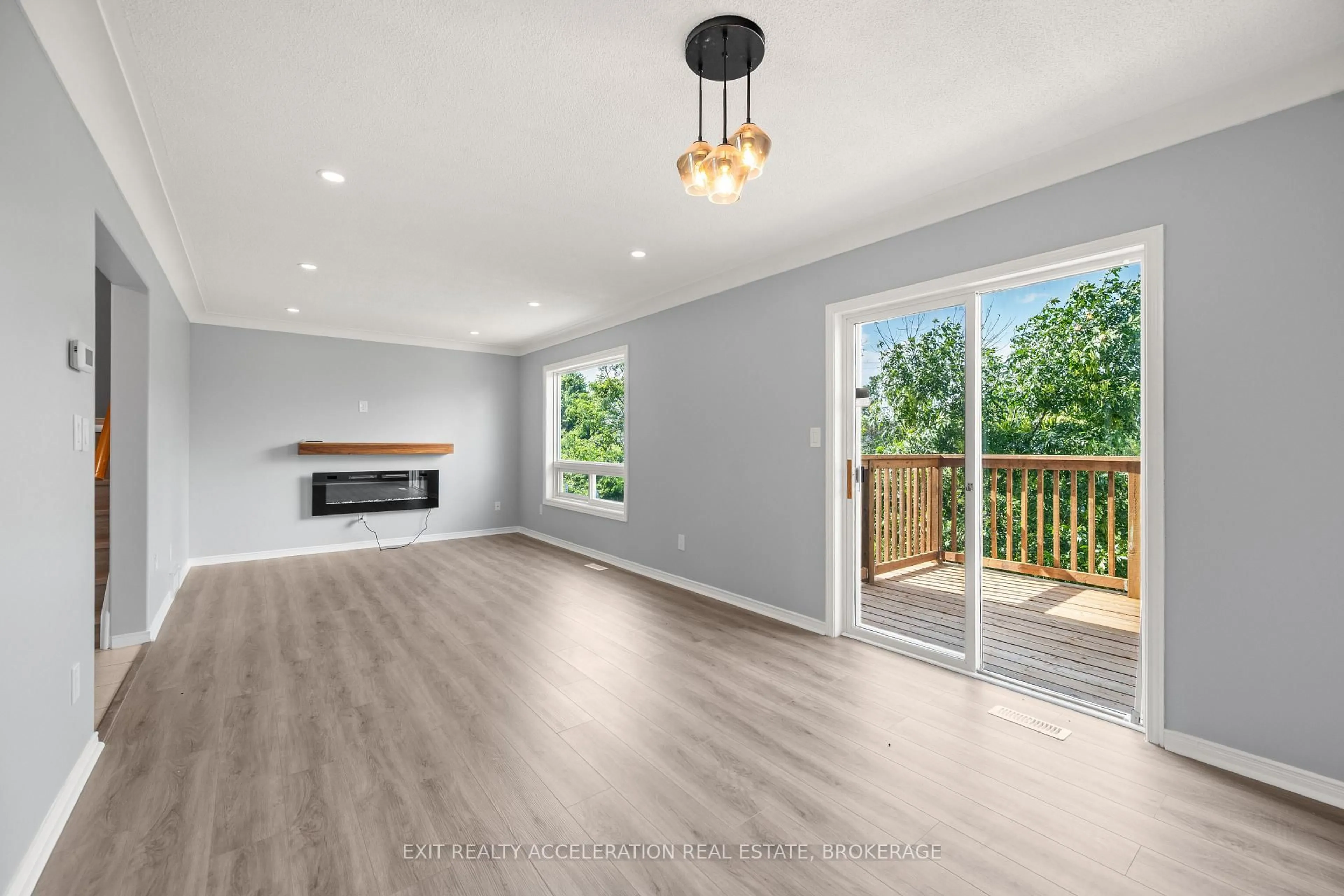 Unknown for 1318 Brackenwood Cres, Kingston Ontario K7P 2W2