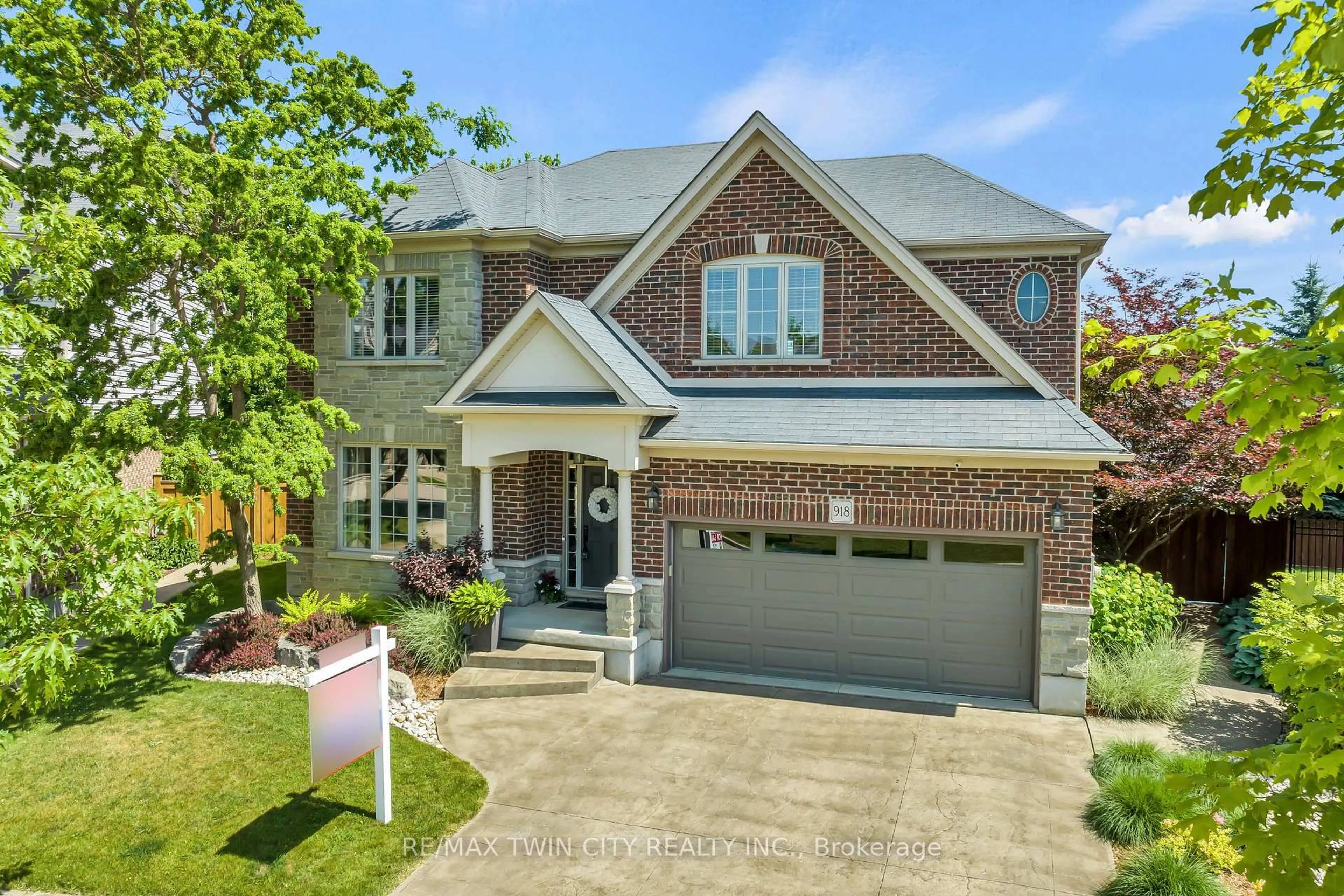 Home with brick exterior material, street for 918 Fung Pl, Kitchener Ontario N2A 4M3