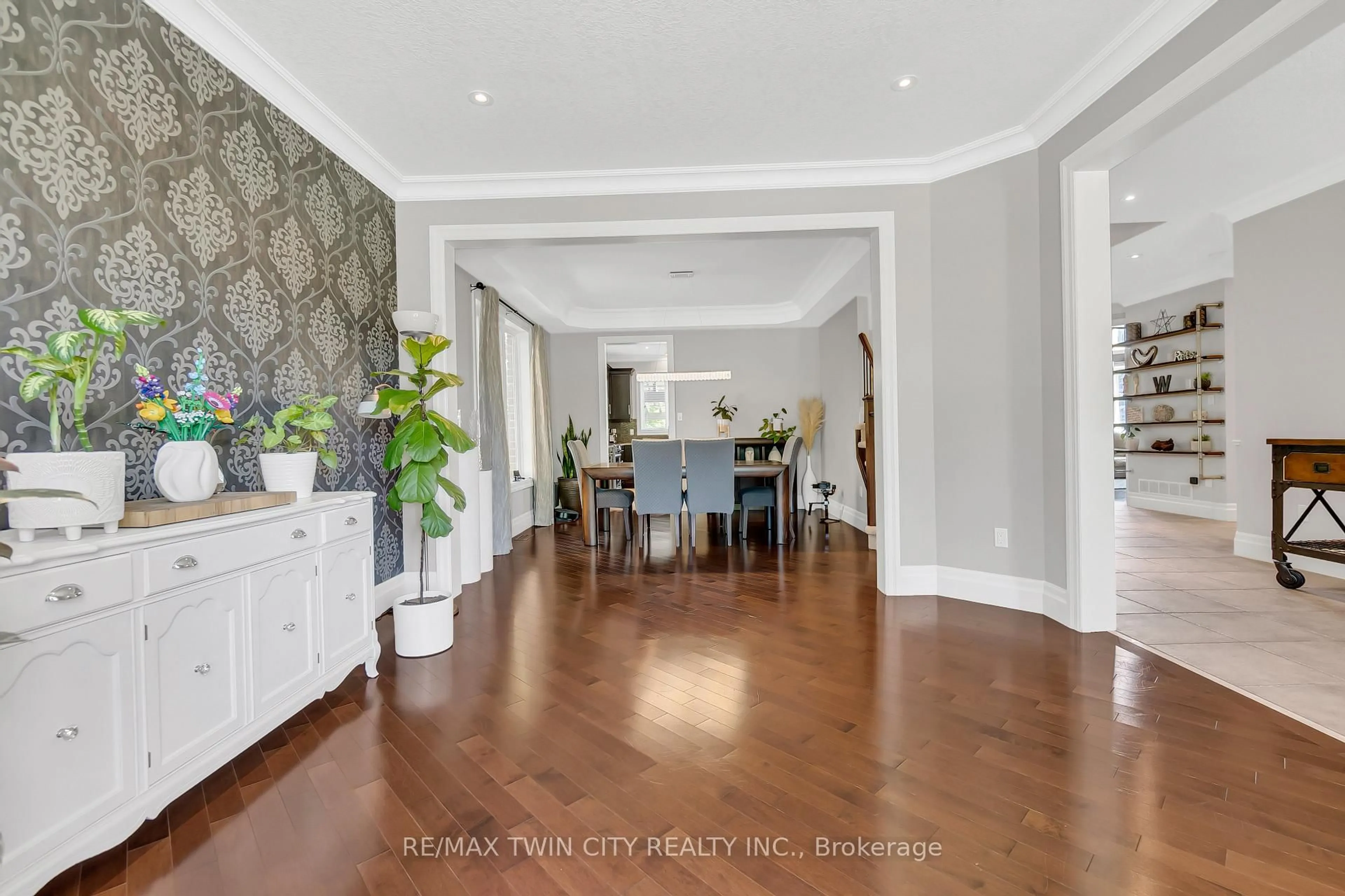 Indoor entryway for 918 Fung Pl, Kitchener Ontario N2A 4M3