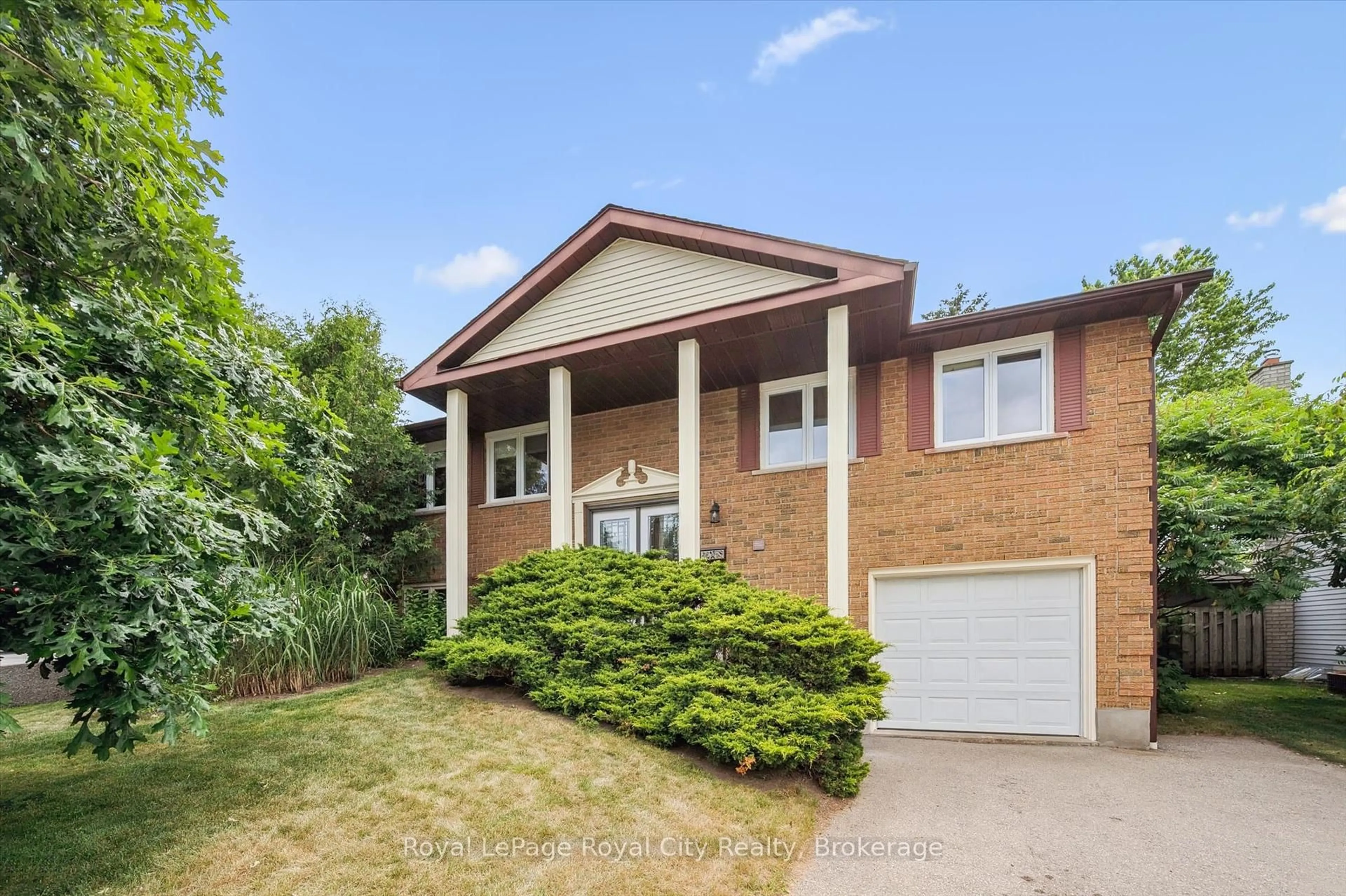 Home with brick exterior material, street for 9 Dunhill Cres, Guelph Ontario N1H 8A3