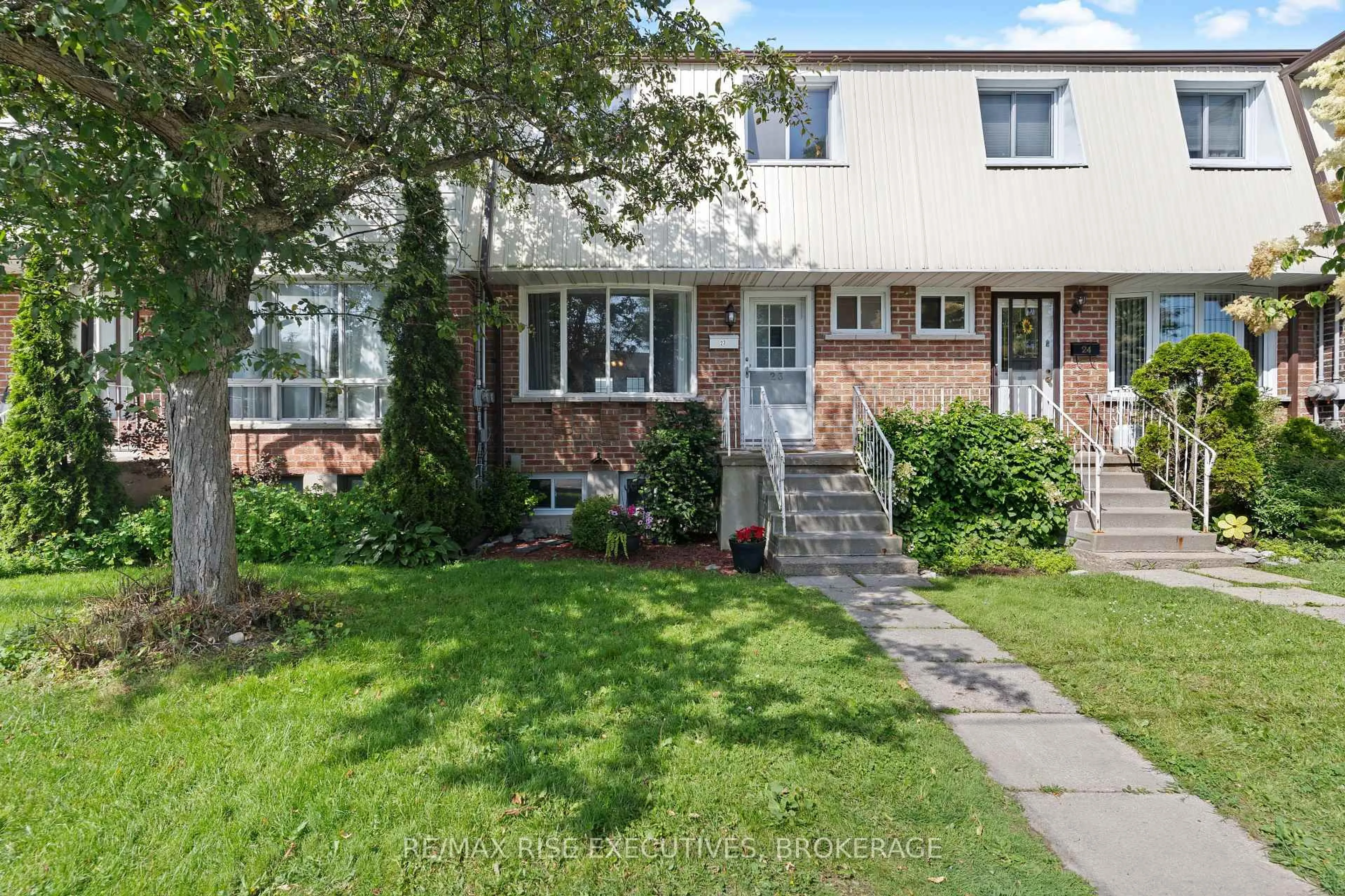 Unknown for 27 Addington St #23, Loyalist Ontario K7N 1C6