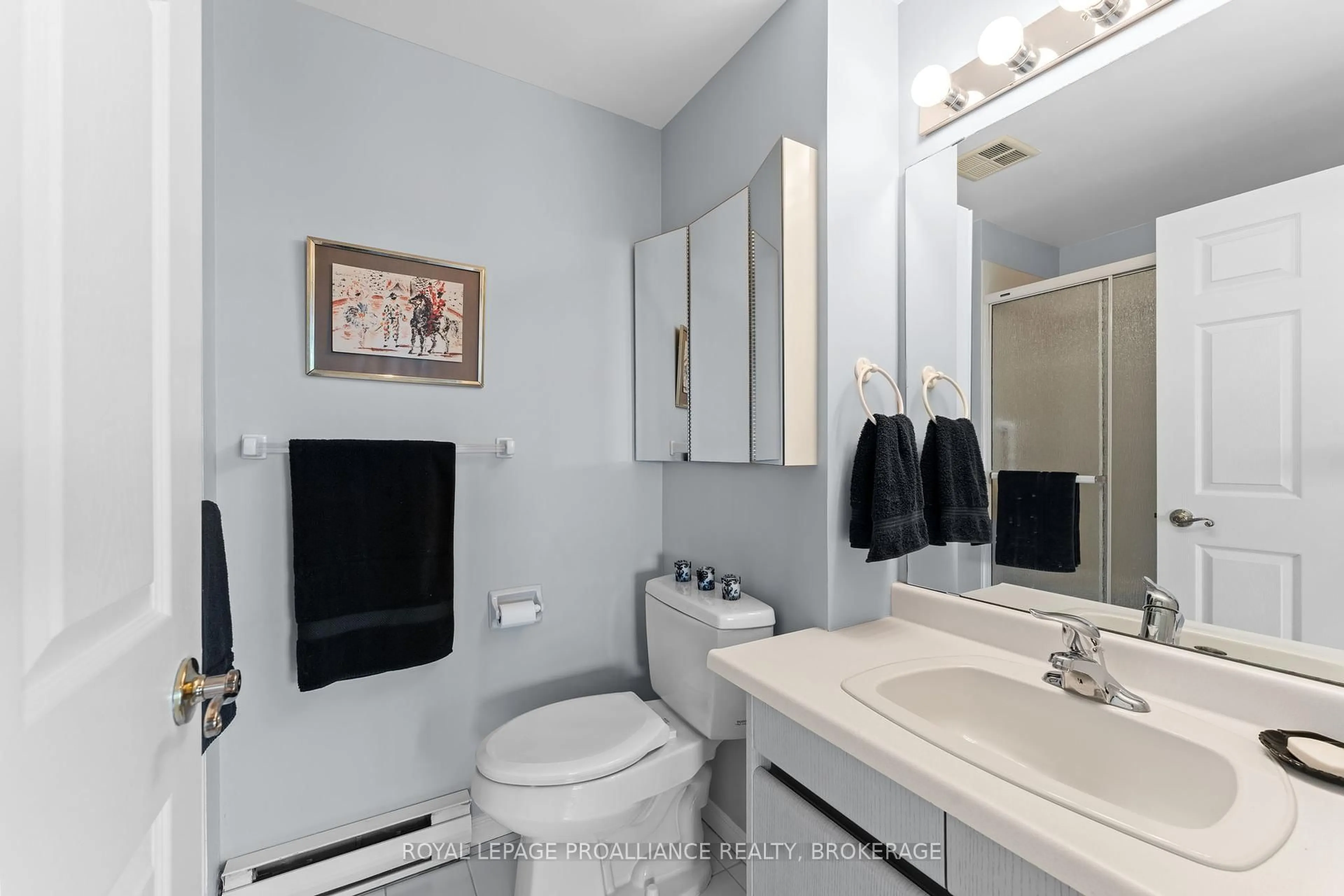 Standard bathroom, ceramic/tile floor for 1000 King St #705, Kingston Ontario K7M 8H3