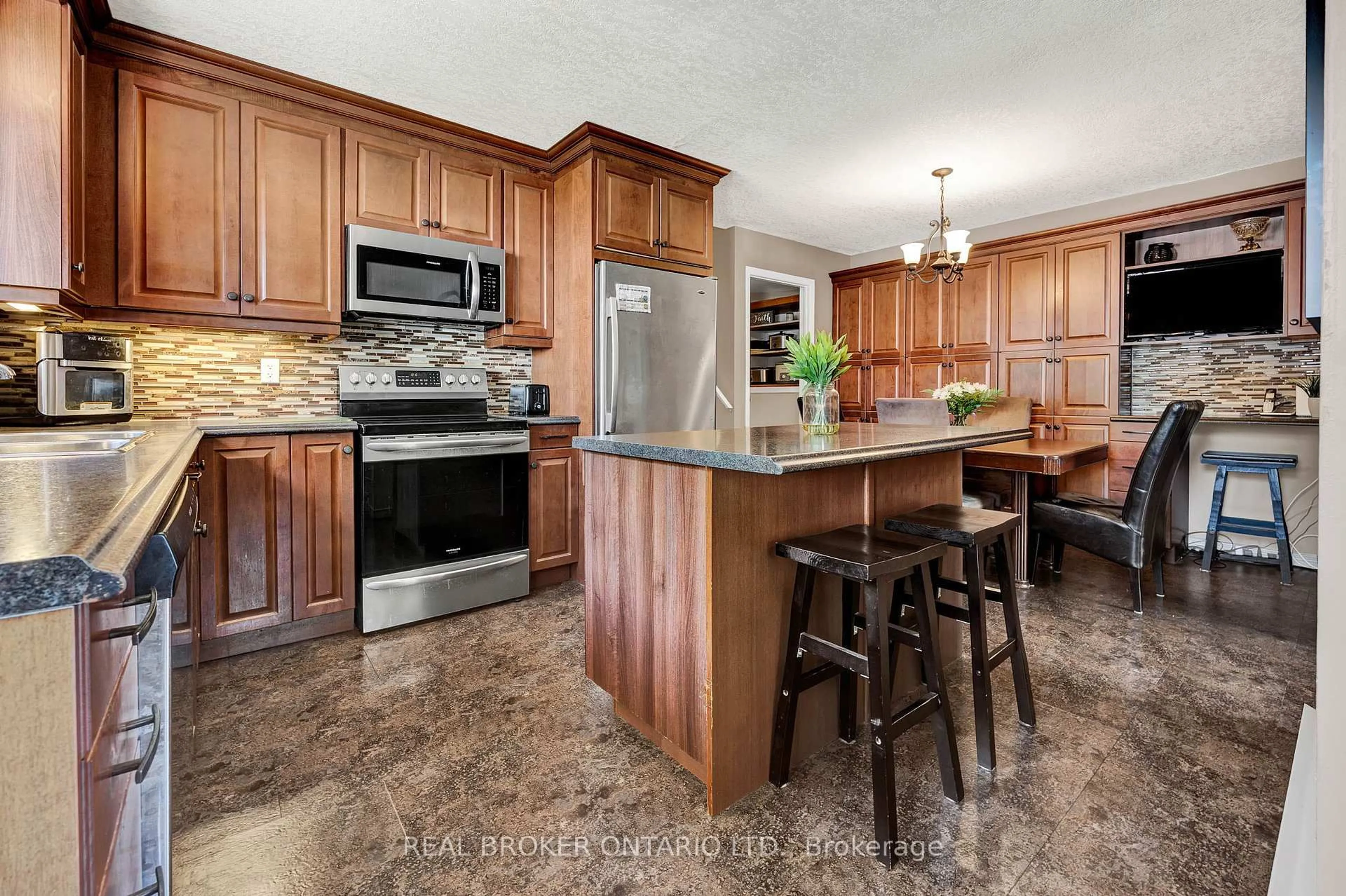 Open concept kitchen, ceramic/tile floor for 151 Tannery St, Wilmot Ontario N3A 2S3