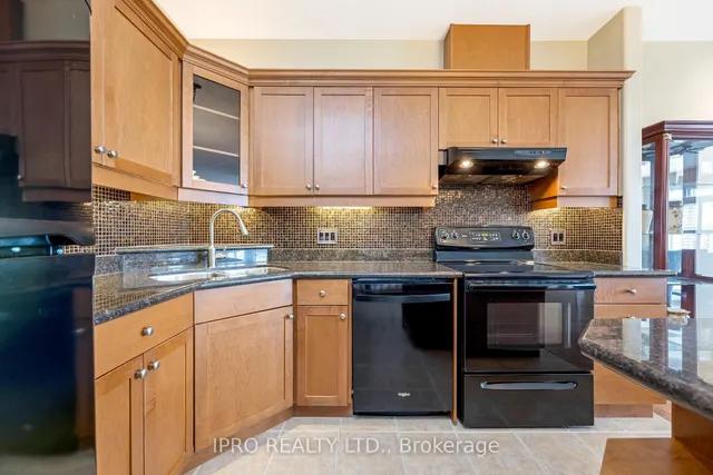 Additional image 6 of 165 Chandos Dr Unit 18