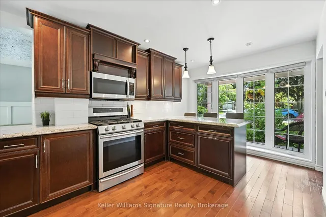 Additional property image - 18 Moonglow Pl