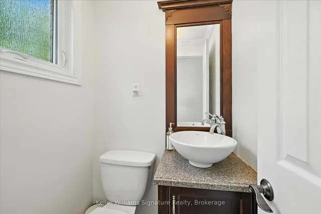 Additional property image - 18 Moonglow Pl