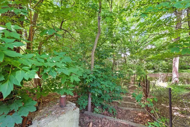 Additional property image - 18 Moonglow Pl