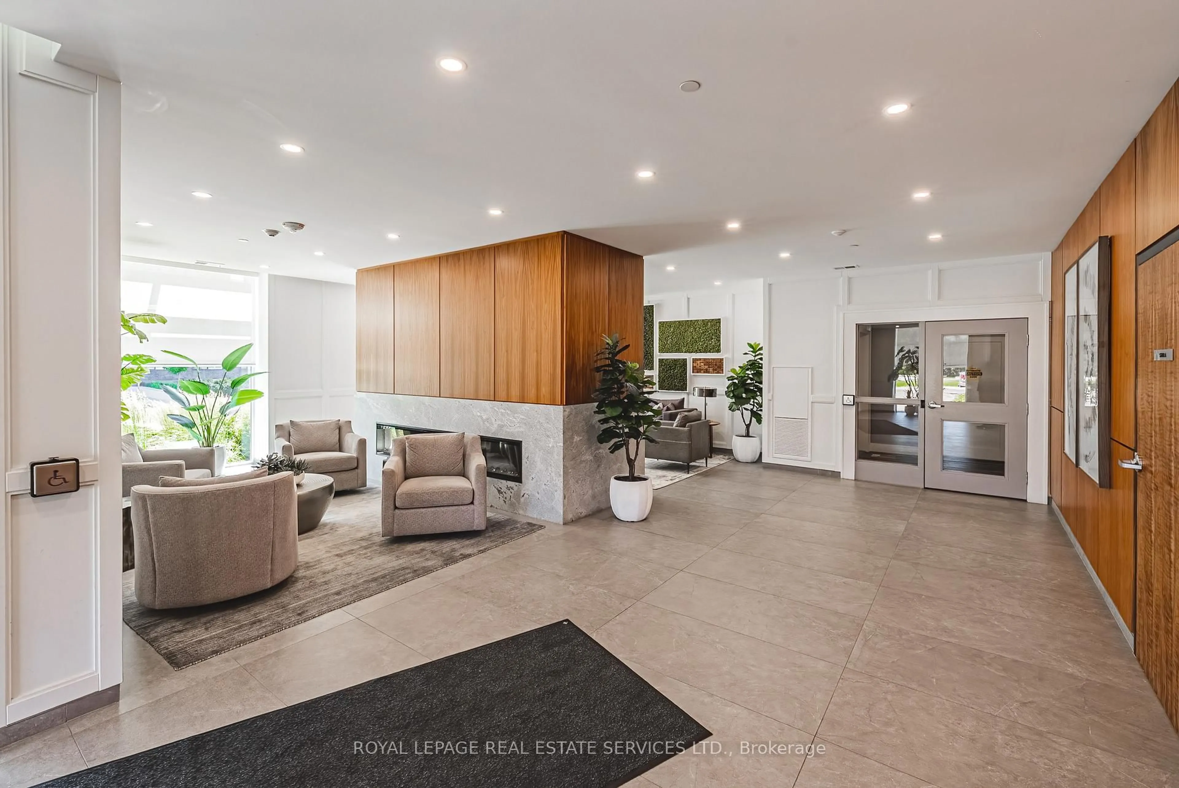 Lobby for 1880 Gordon St #1404, Guelph Ontario N1L 0P5