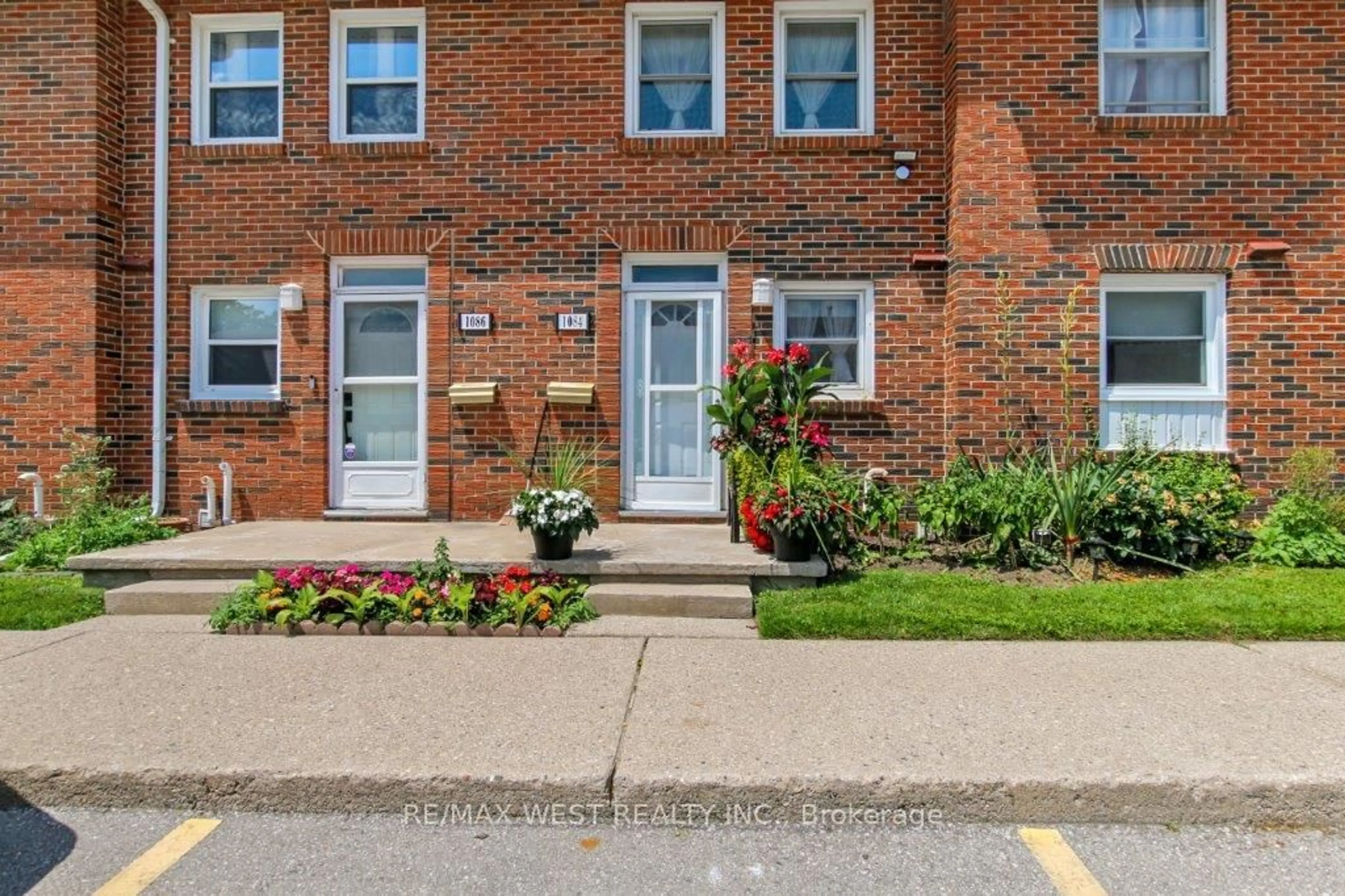 Unknown for 1084 Southdale Rd, London South Ontario N6E 1B2