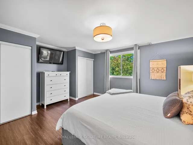 Additional property image - 13 Bronte Crt