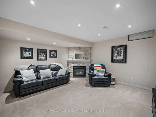 Additional property image - 13 Bronte Crt
