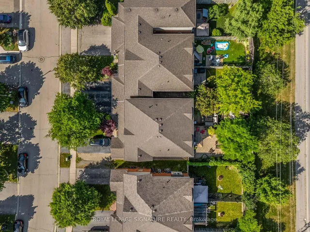 Additional property image - 13 Bronte Crt