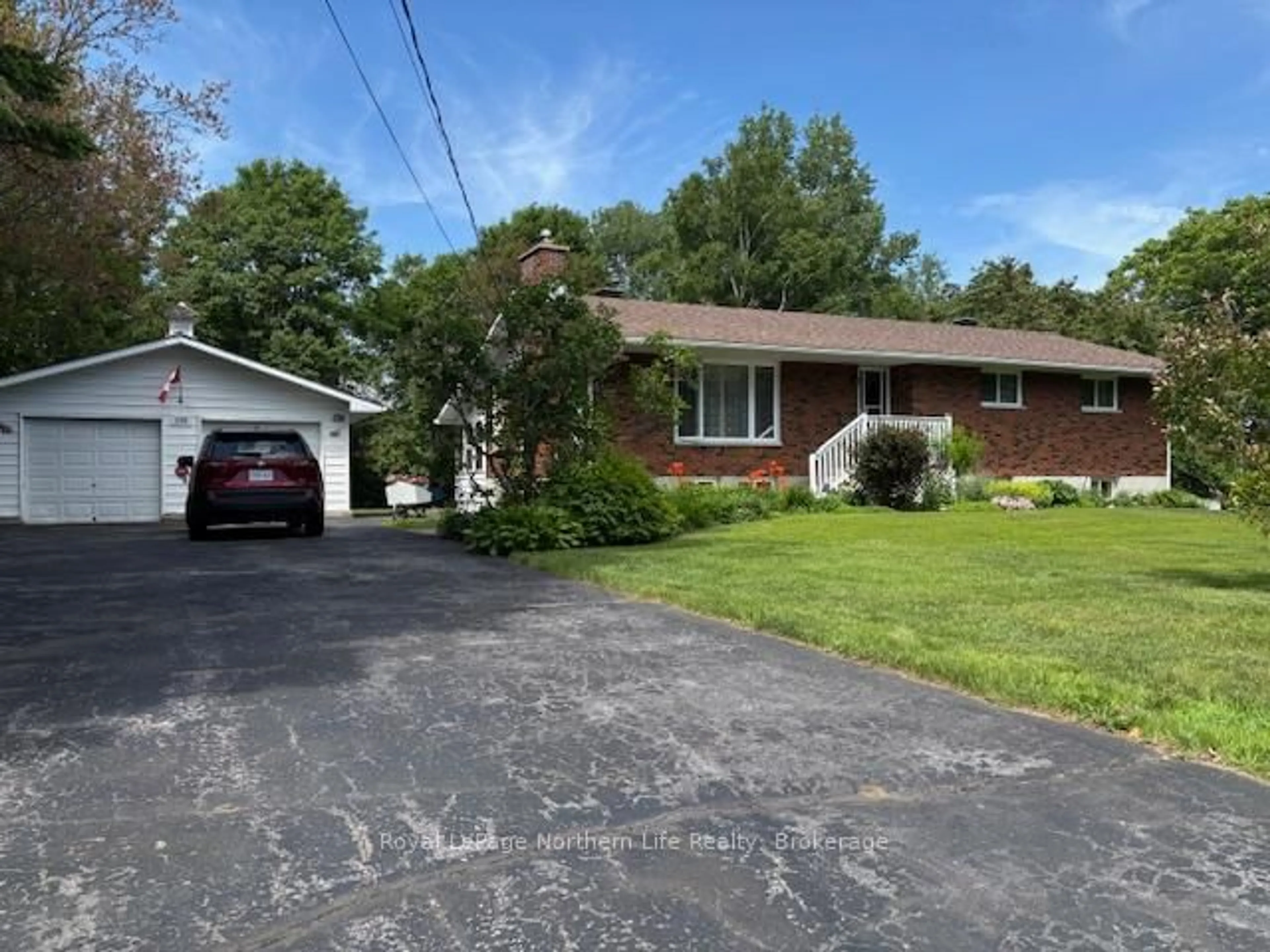 A pic from outside/outdoor area/front of a property/back of a property/a pic from drone, street for 256 Tower Dr, North Bay Ontario P1B 8G2