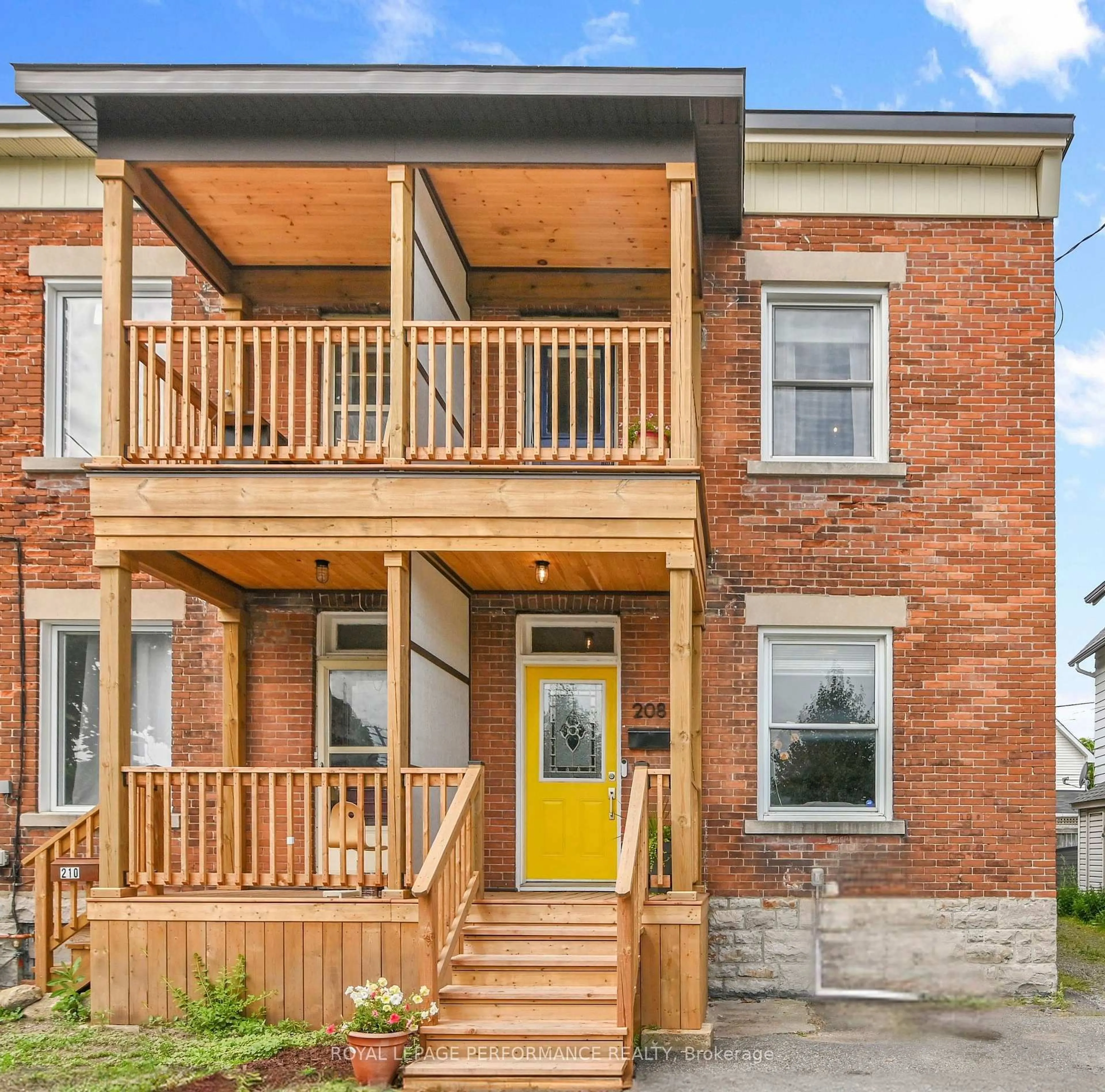 Home with brick exterior material, street for 208 Arthur St, Ottawa Ontario K1R 7C4