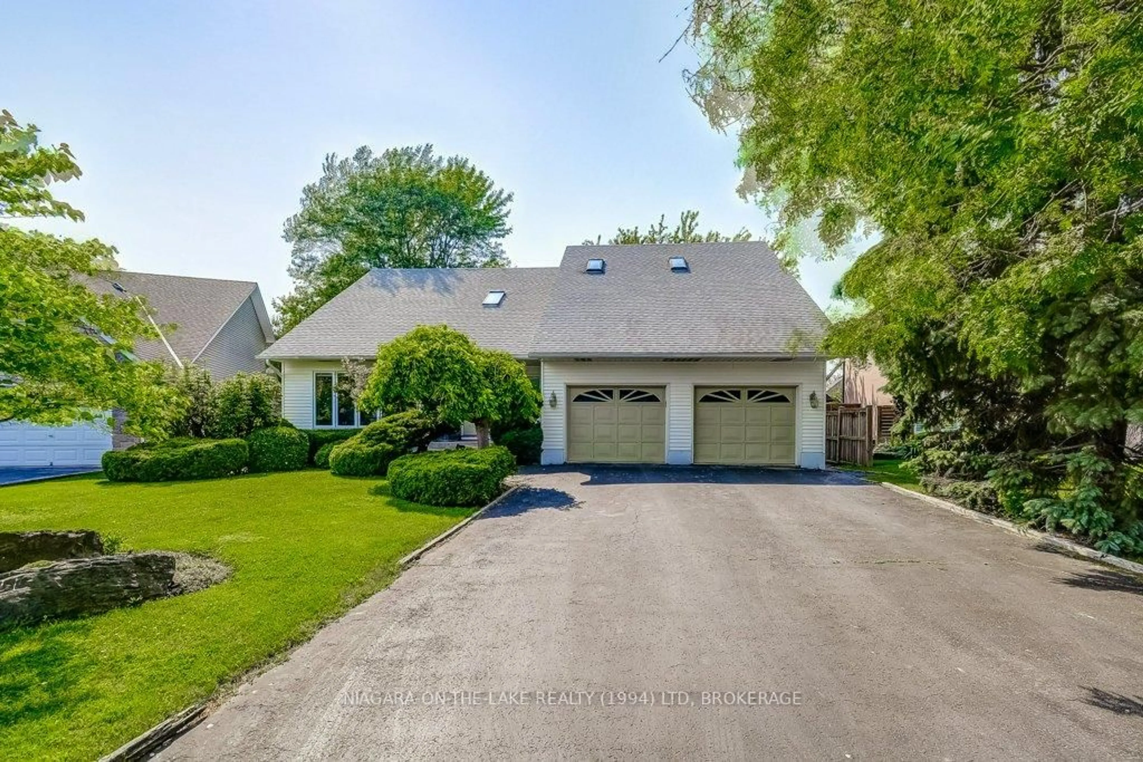 Unknown for 605 Simcoe St, Niagara-on-the-Lake Ontario L0S 1J0