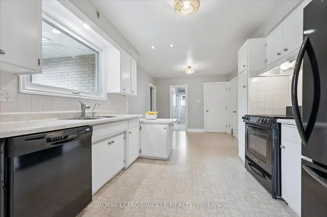 Additional image 30 of 29 Strathcona Cres