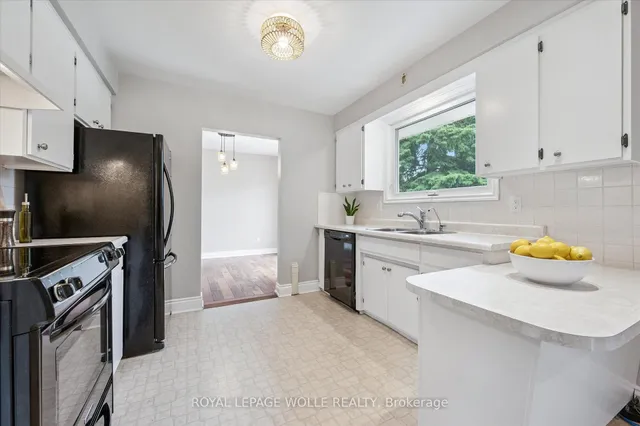 Additional image 29 of 29 Strathcona Cres