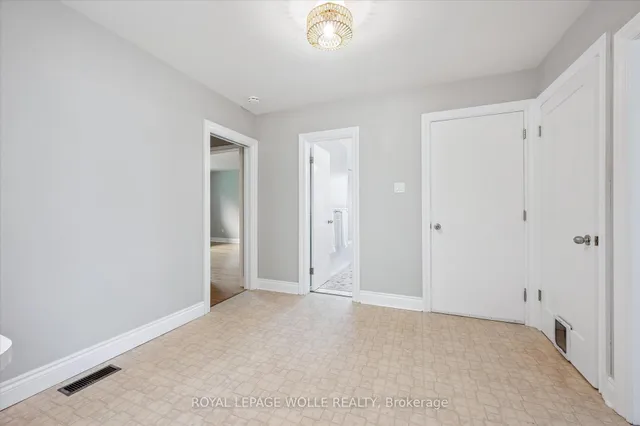 Additional image 26 of 29 Strathcona Cres