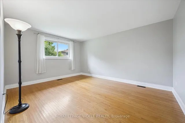 Additional image 21 of 29 Strathcona Cres
