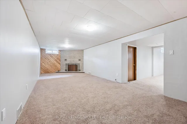 Additional image 17 of 29 Strathcona Cres