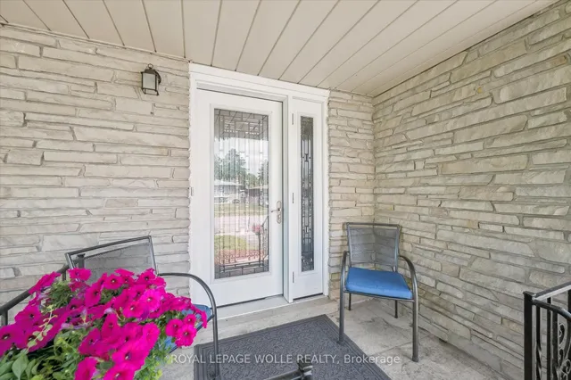 Additional image 40 of 29 Strathcona Cres