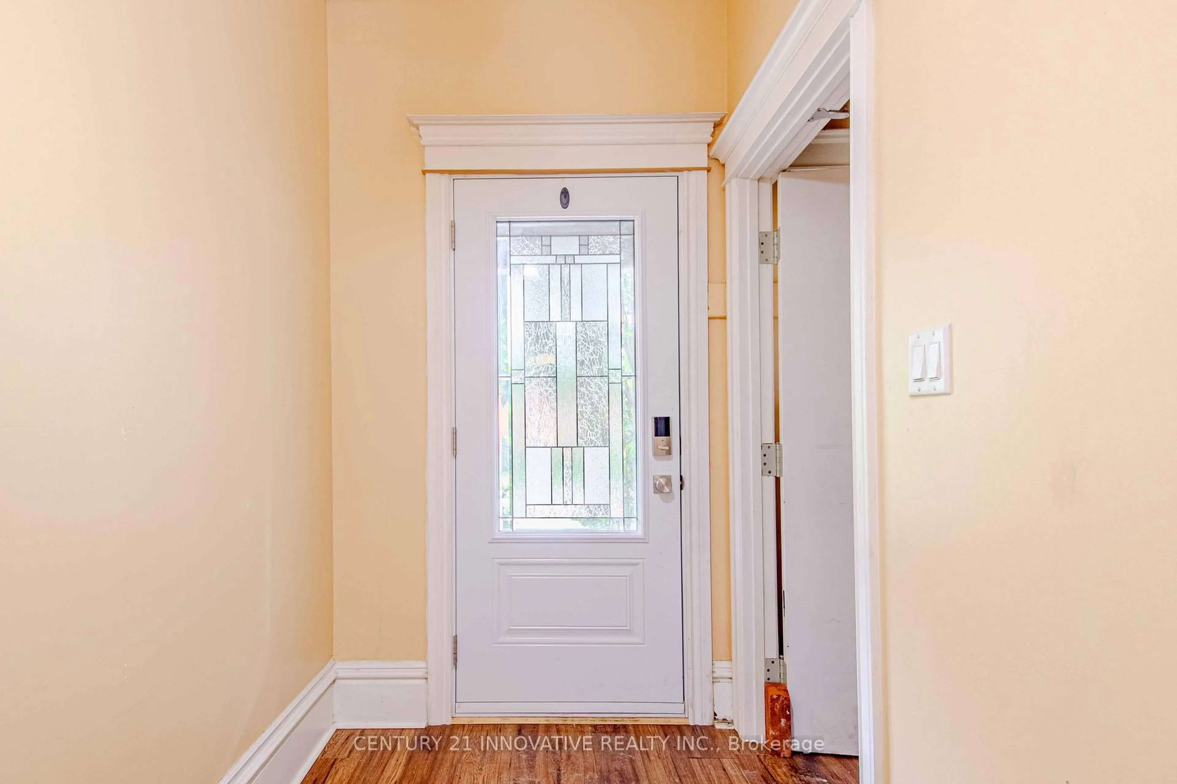Indoor entryway for 65 Aikman Ave, Hamilton Ontario L8M 1P8