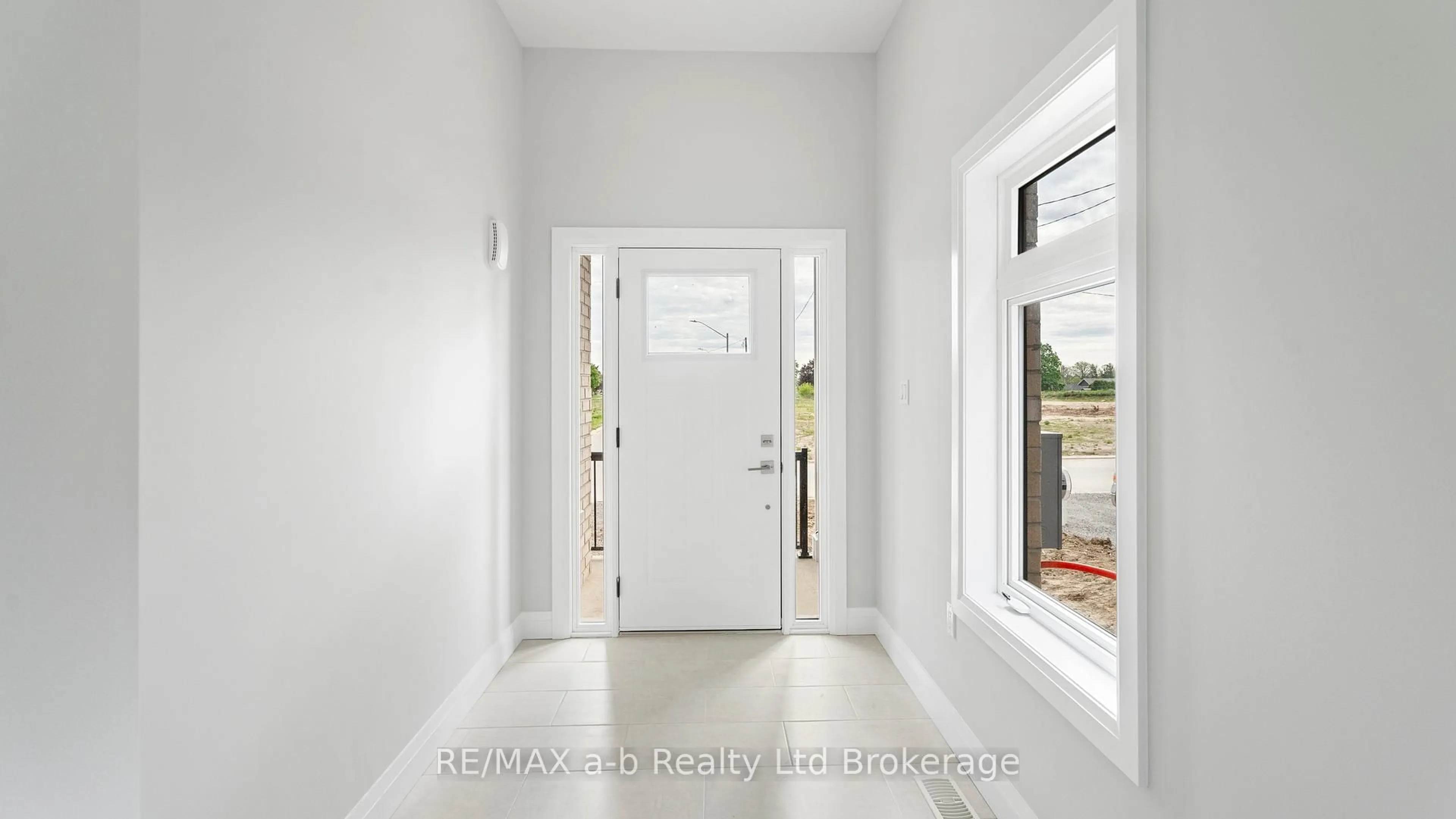 Indoor entryway for 70 Cayley St, Norwich Ontario N0J 1P0