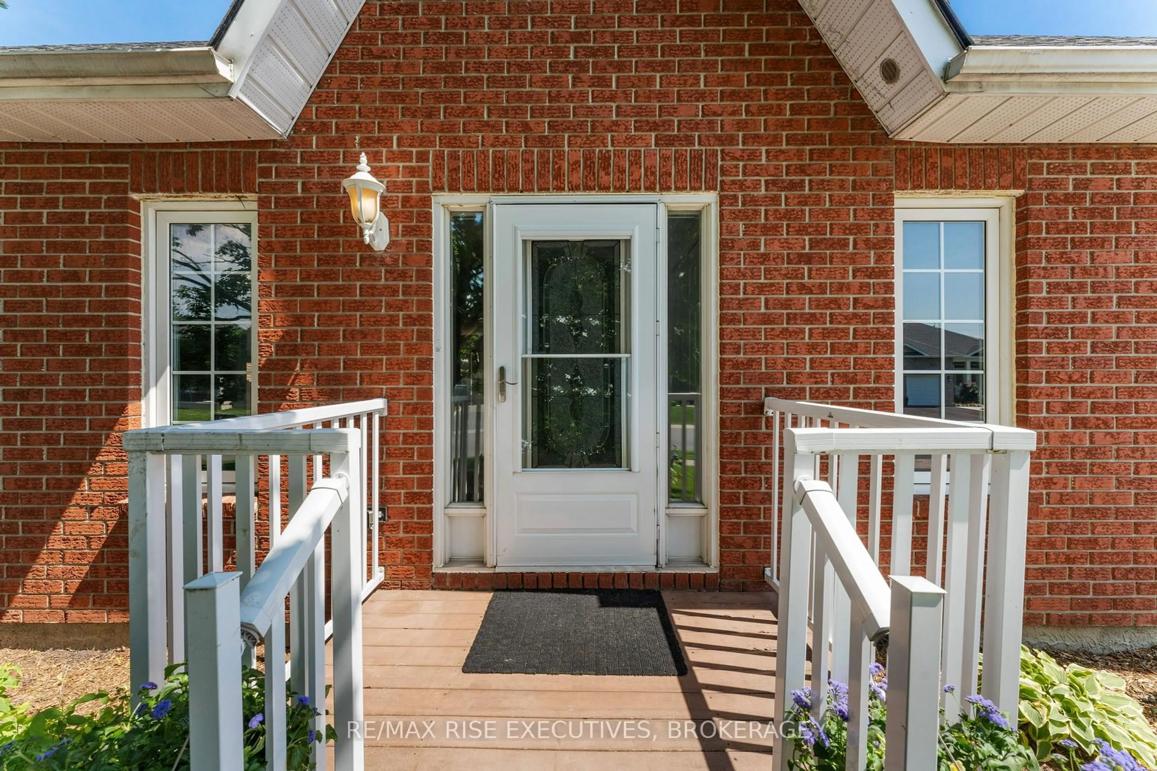 Indoor entryway for 143 Greenlees Dr, Kingston Ontario K7K 6R5