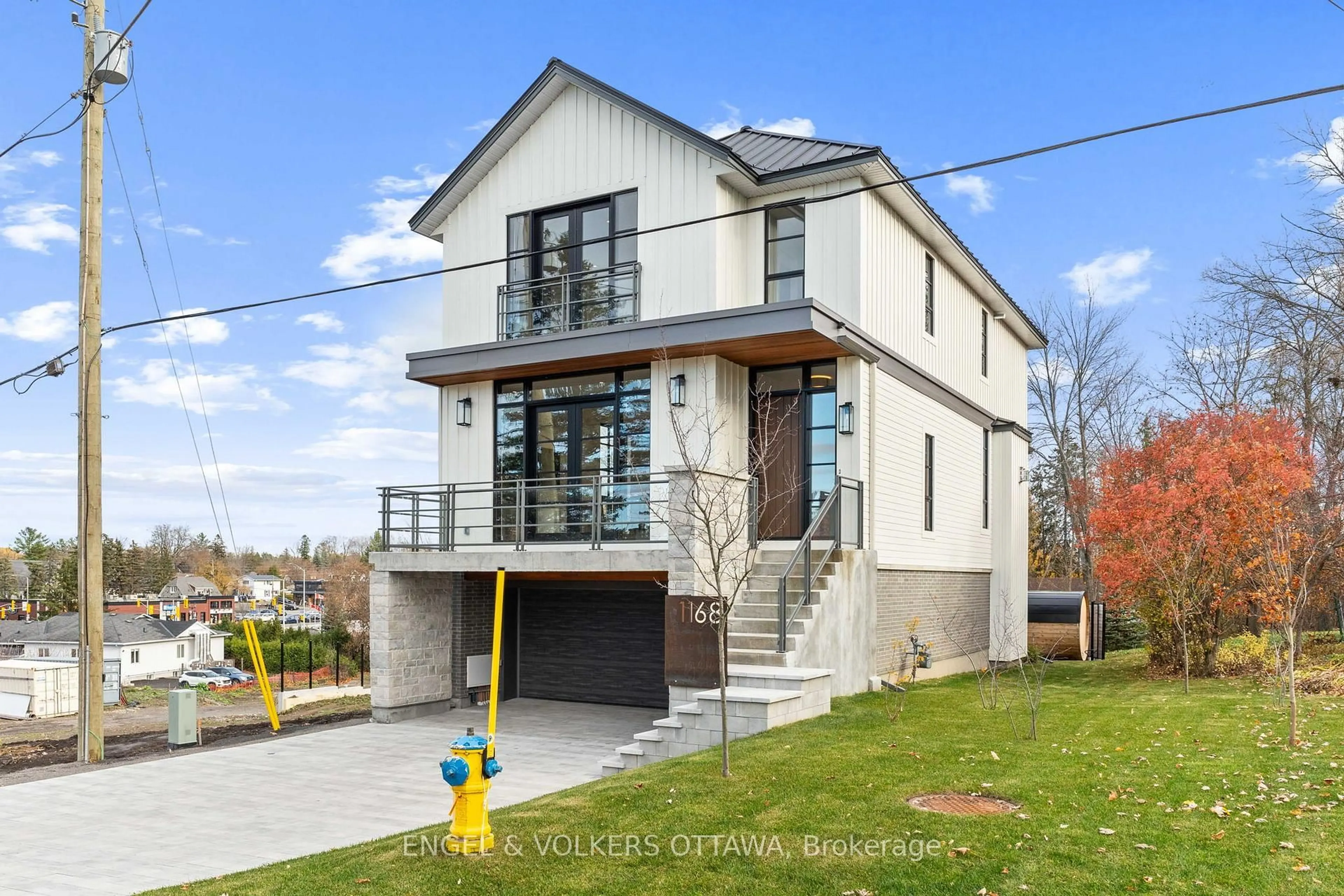 Home with brick exterior material, street for 1168 Highcroft Dr, Manotick Ontario K4M 0Z1