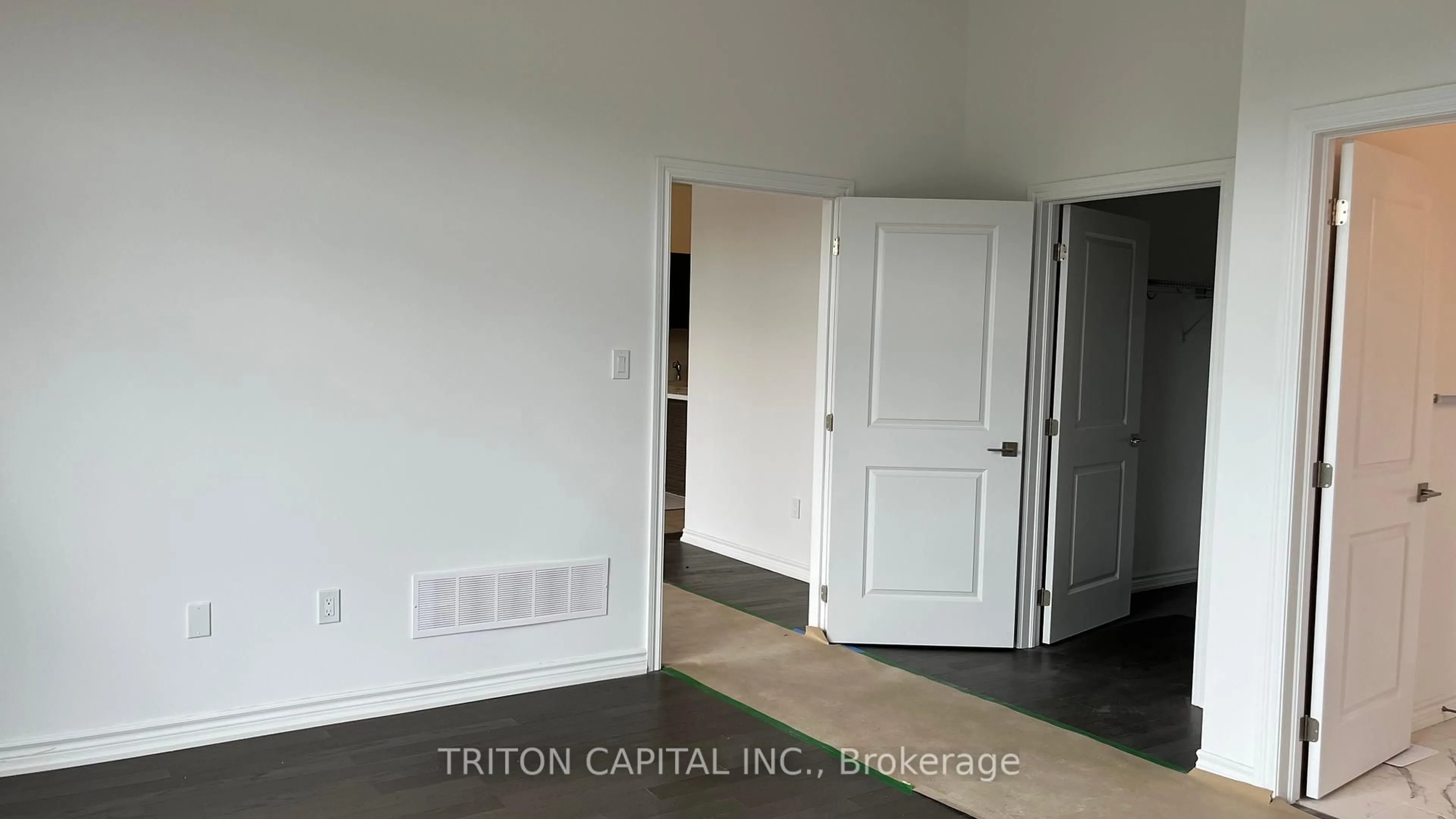 A pic of a room for 5 Turnberry Crt, Bracebridge Ontario P1L 0N5