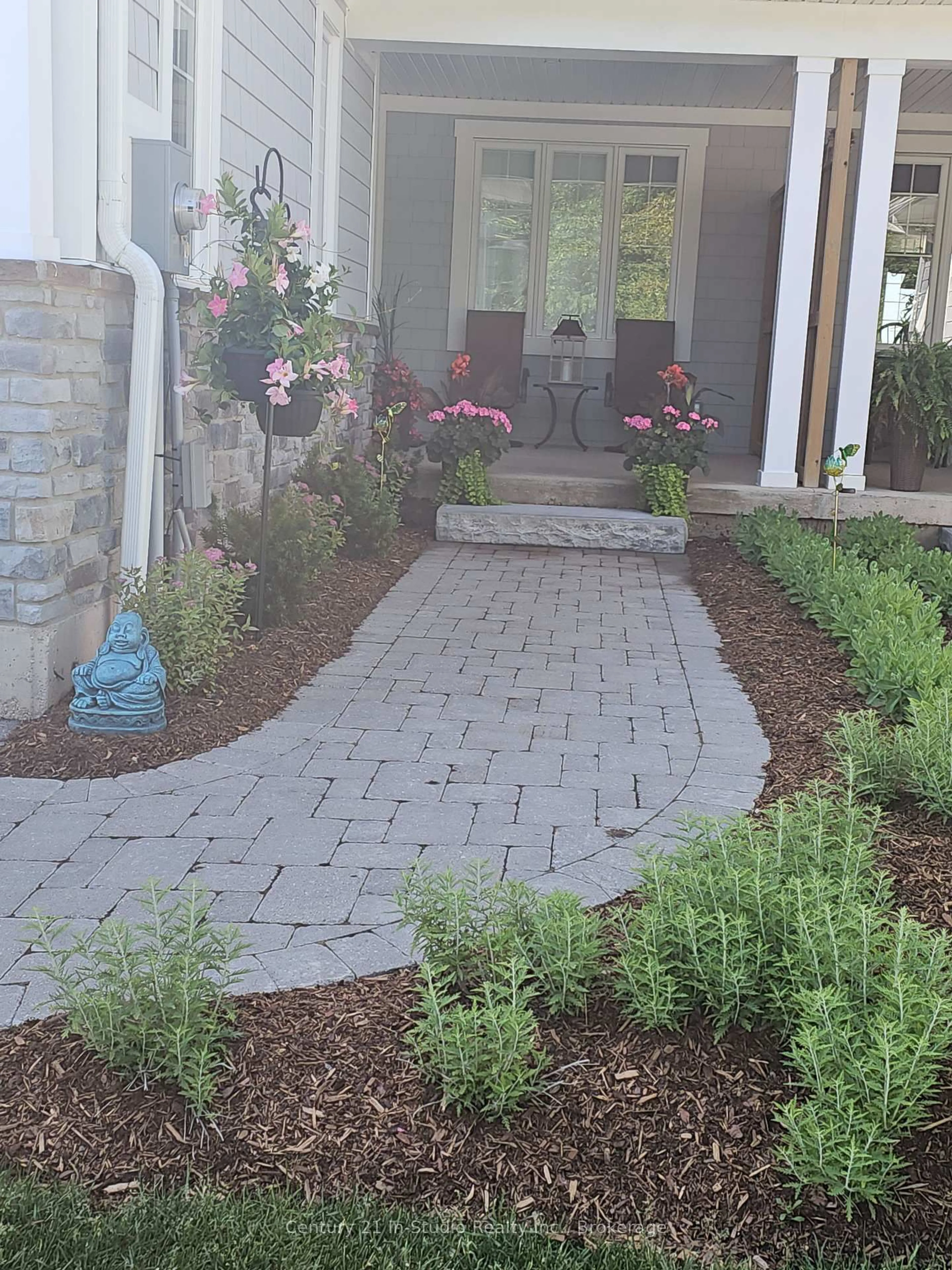 Patio, street for 258 Ironwood Way, Georgian Bluffs Ontario N0H 1S0