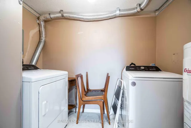 Additional property image - 416 Limeridge Rd Unit 216