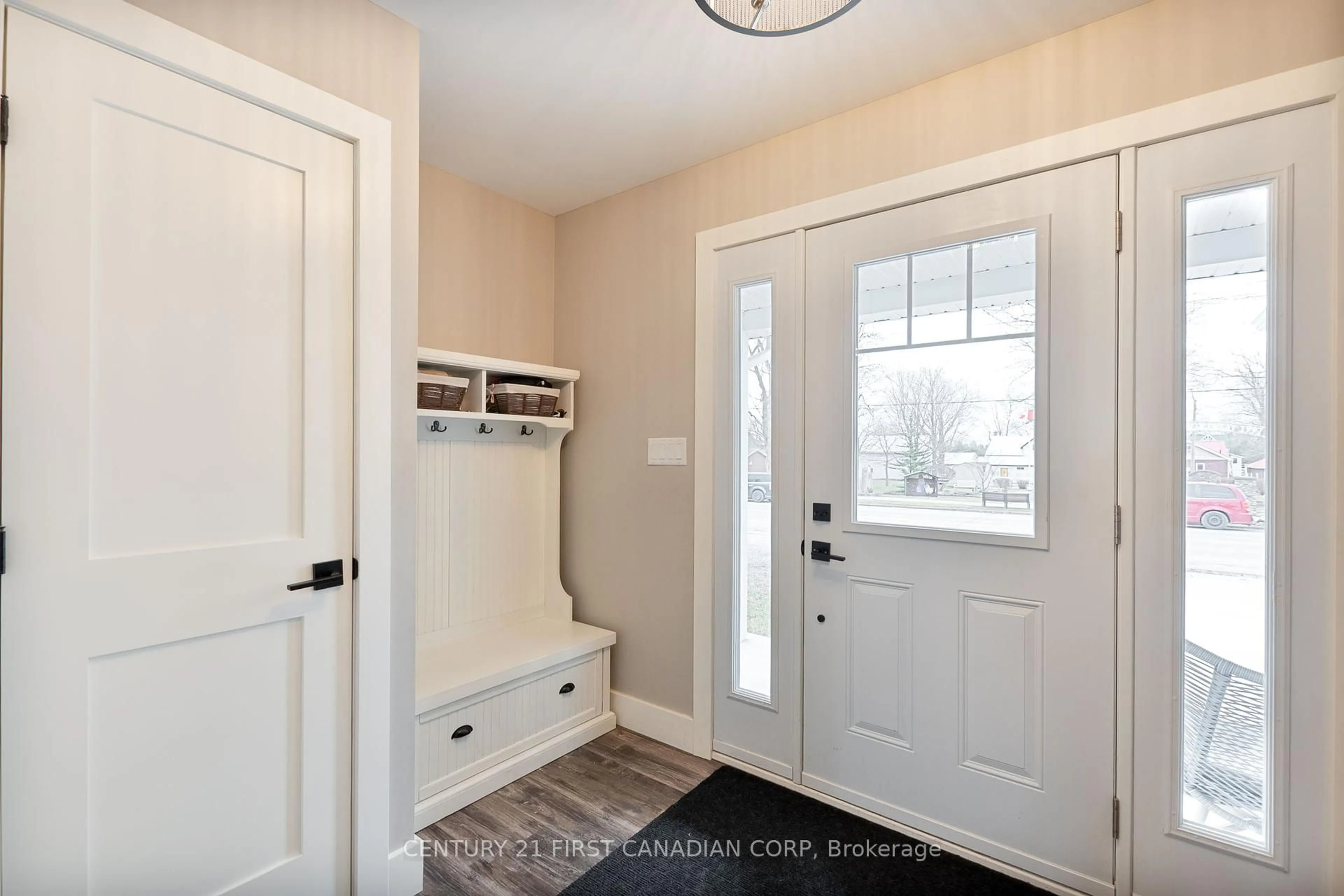Indoor entryway for 51130 Ron McNeil Line, Malahide Ontario N0L 2J0
