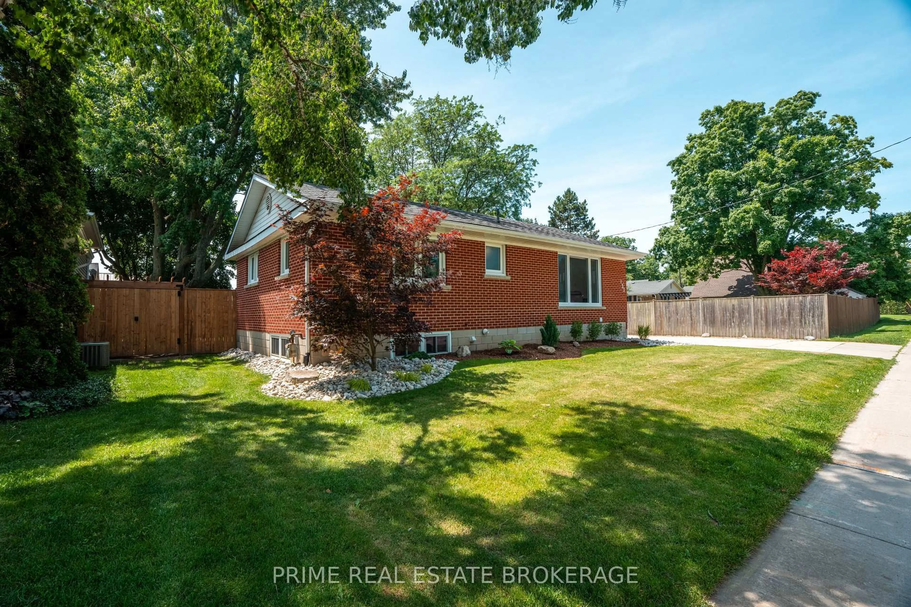 Unknown for 133 Sanders St, South Huron Ontario N0M 1S1