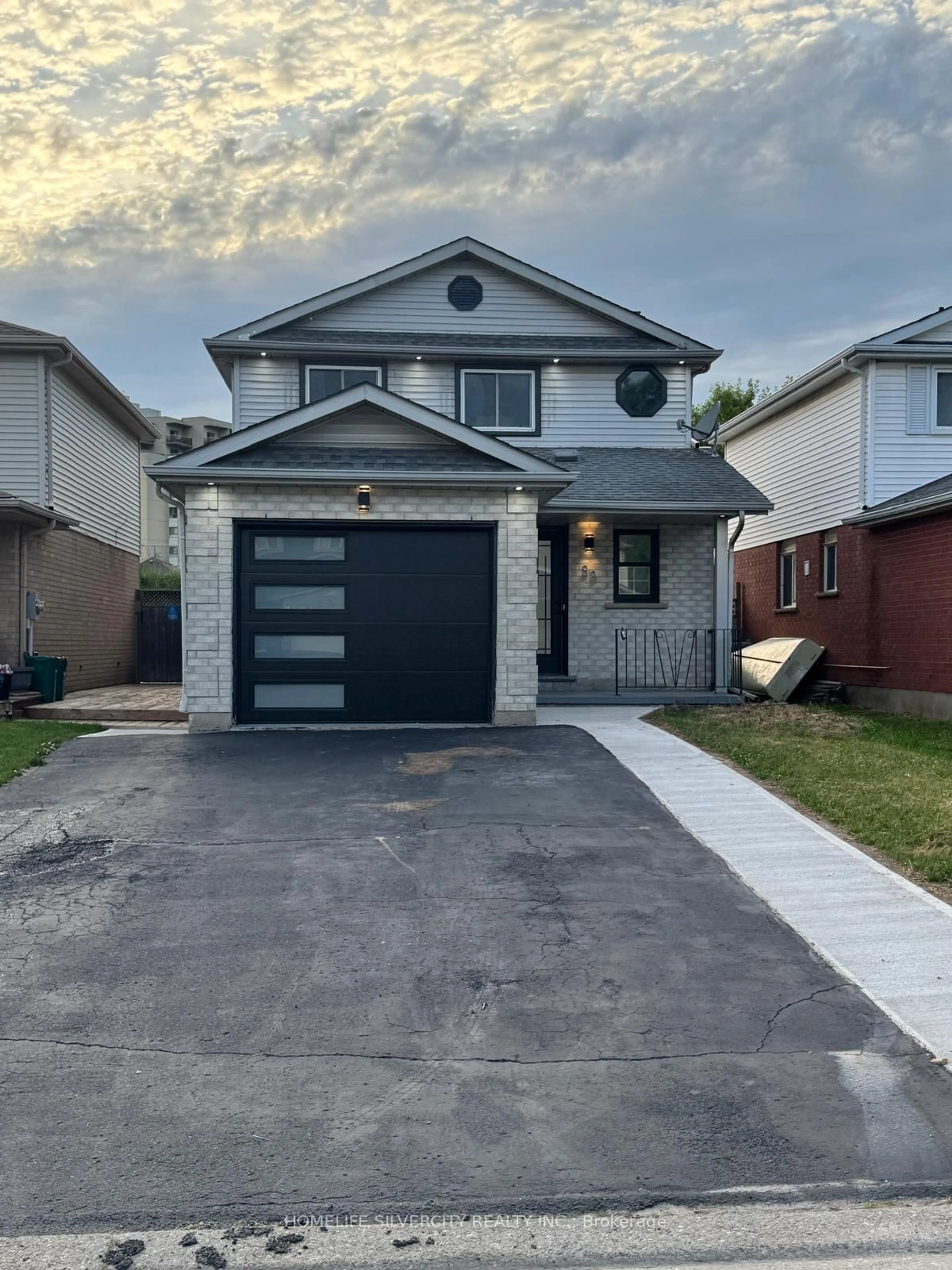 Home with brick exterior material, street for 98 Steeles Cres, Cambridge Ontario N1R 8C3