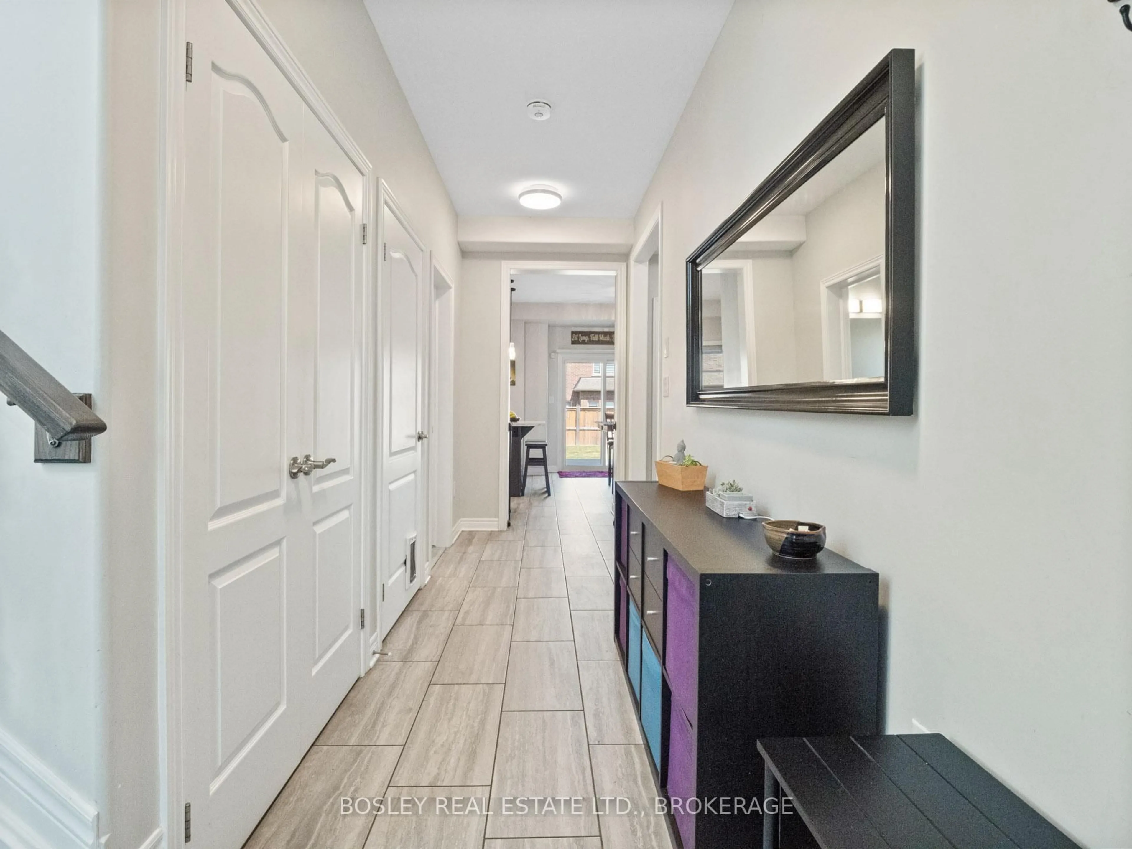 Indoor entryway for 27 Success Way, Thorold Ontario L2V 0B9