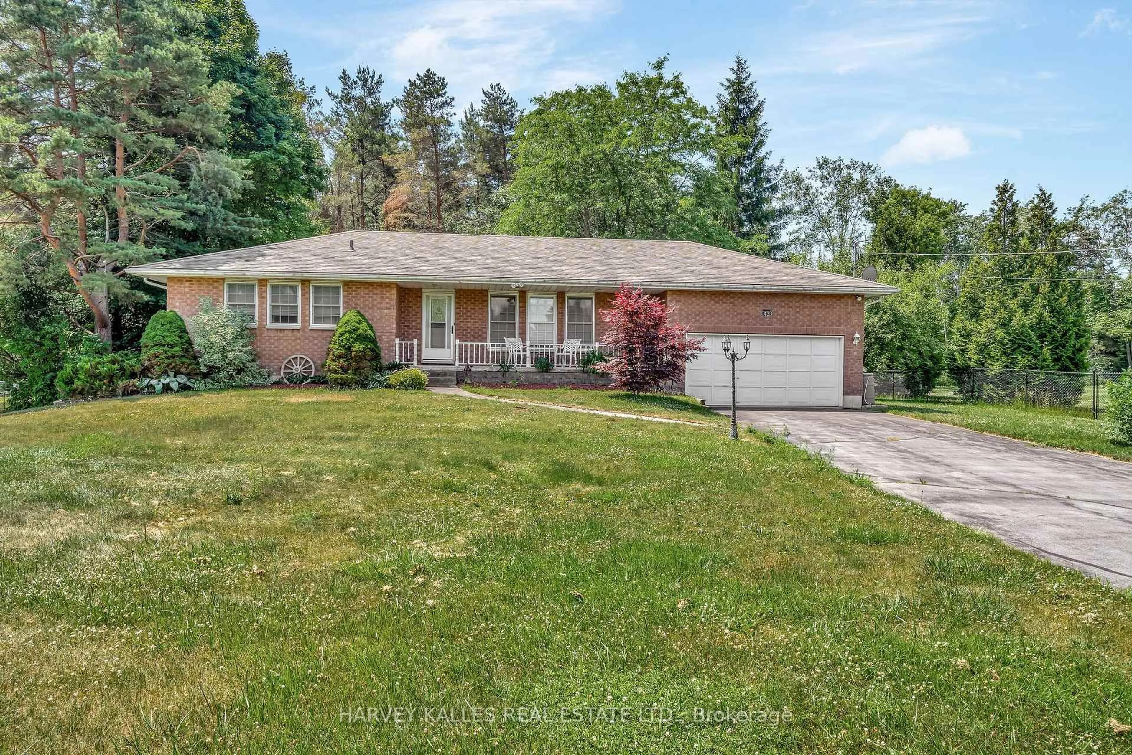 Unknown for 43 Hanthorn St, Prince Edward County Ontario K0K 1L0