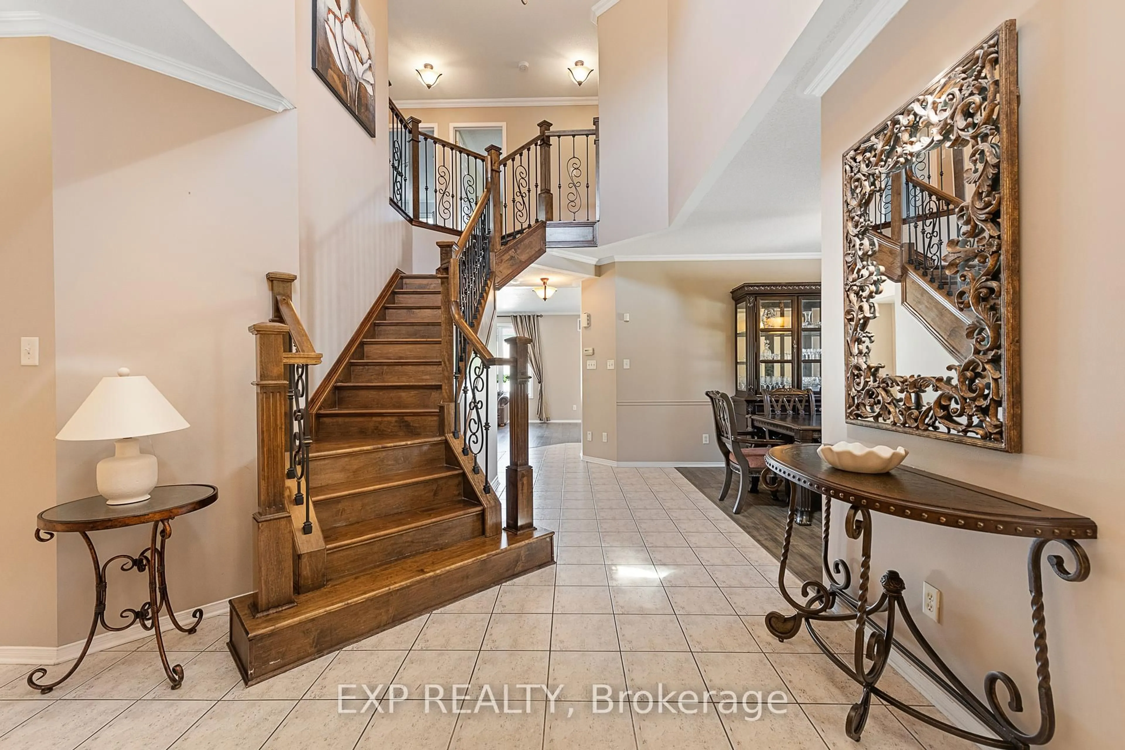Indoor entryway for 2132 Valenceville Cres, Ottawa Ontario K4A 4K4
