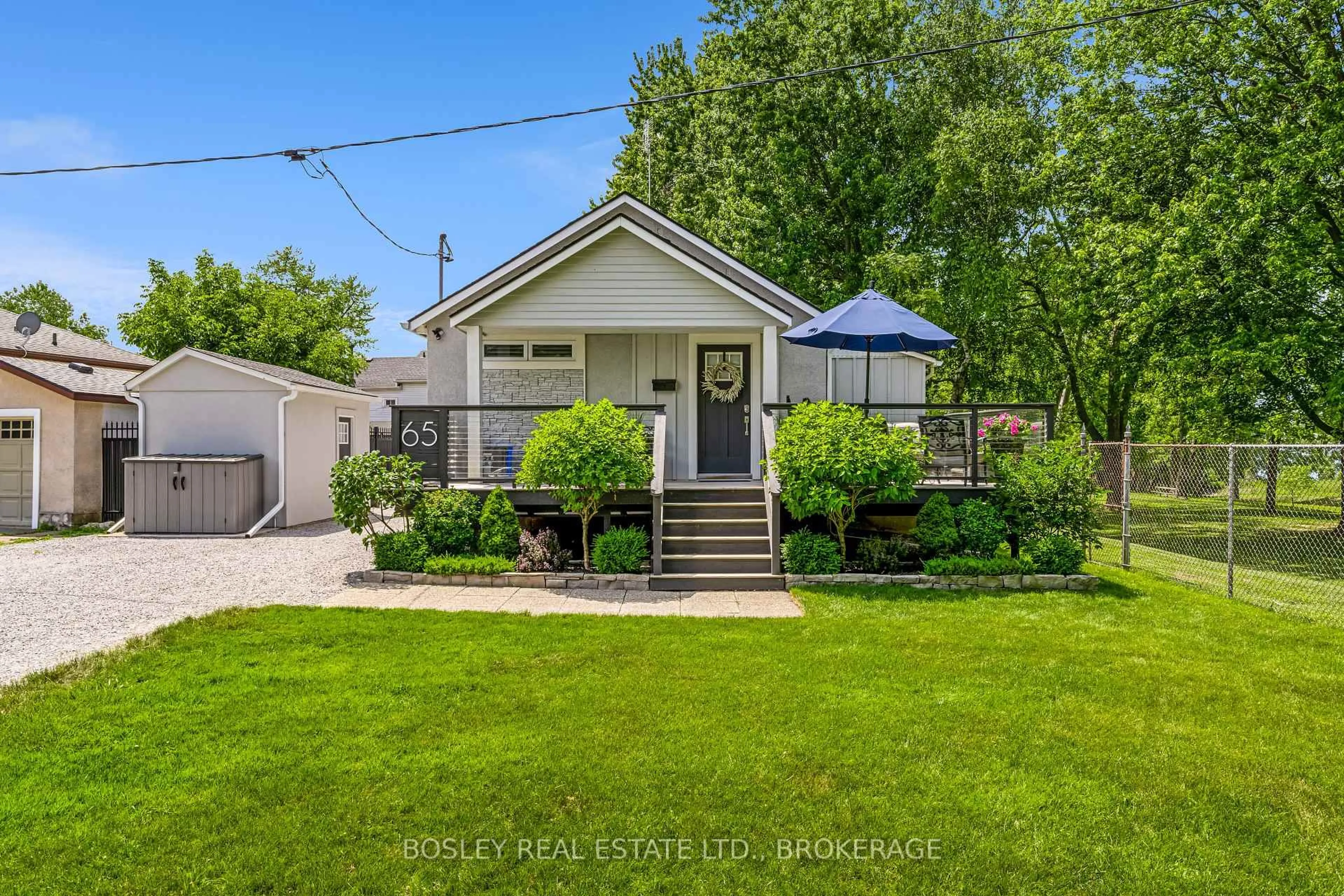 Home with vinyl exterior material, street for 65 Bogart St, St. Catharines Ontario L2M 1G6