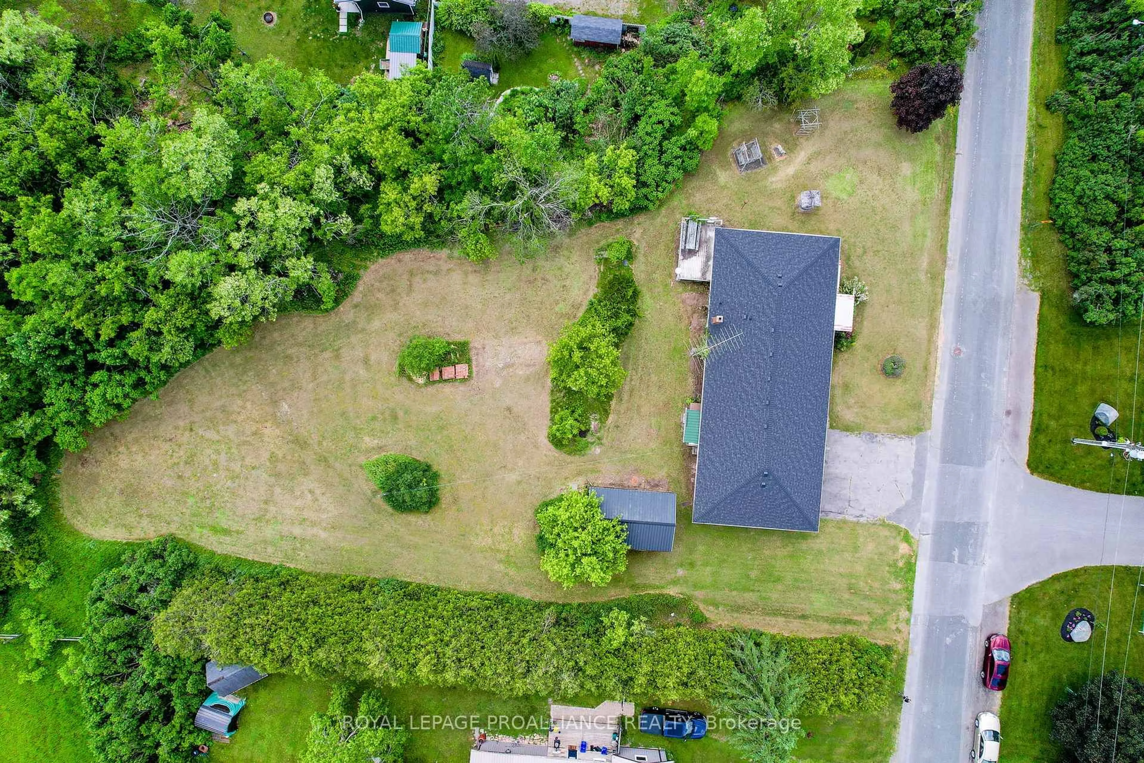 A pic from outside/outdoor area/front of a property/back of a property/a pic from drone, unknown for 42 Elizabeth St, Trent Hills Ontario K0L 1Y0