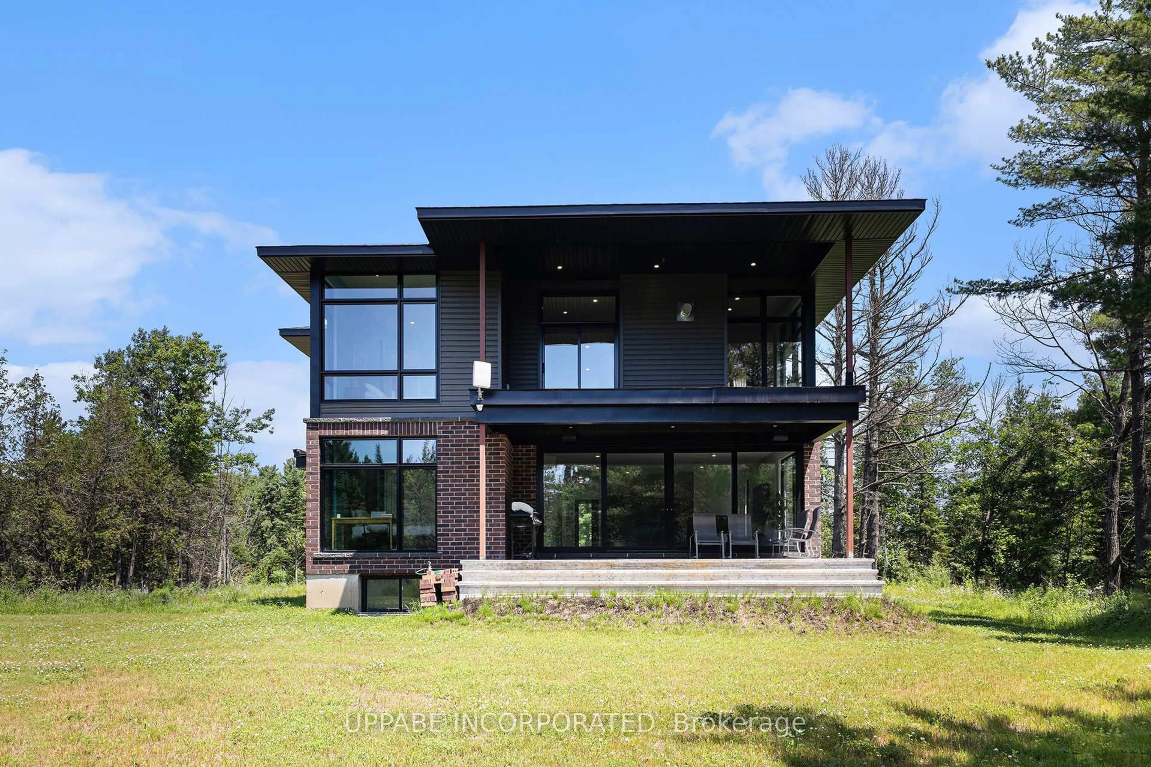 Home with brick exterior material, building for 2068 Richmond Rd, Smiths Falls Ontario K7A 4S7