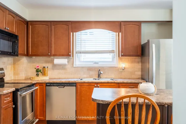 Additional image 25 of 12 Bloomsbury Crt