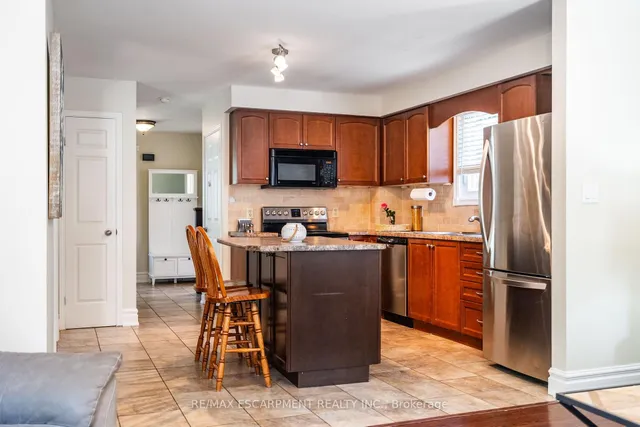 Additional image 22 of 12 Bloomsbury Crt