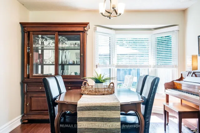 Additional image 30 of 12 Bloomsbury Crt